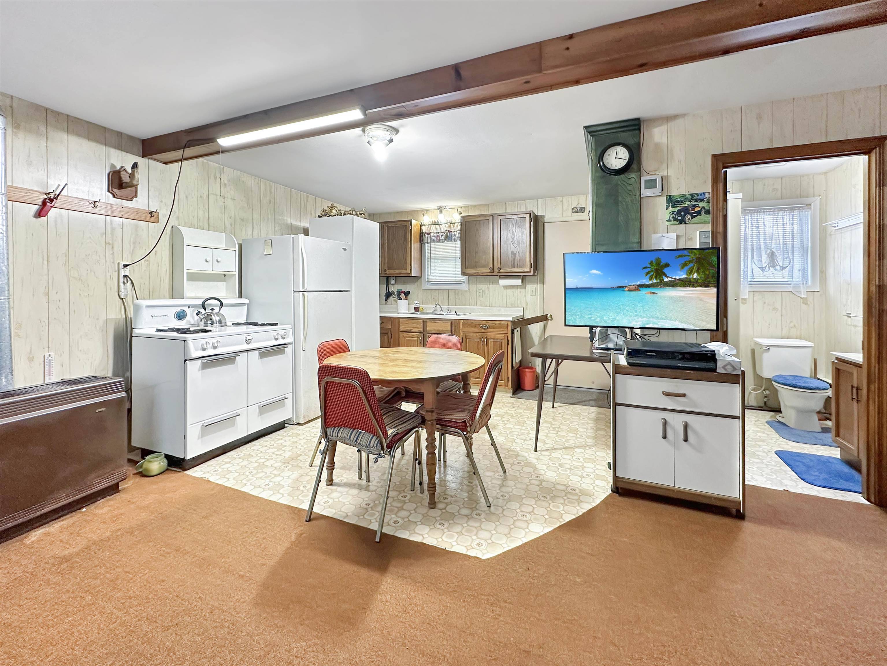 Canaan, VT 05903,410 Kemp Hill RD