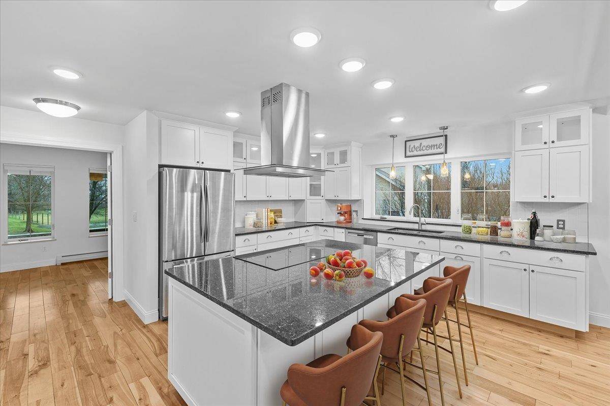 South Burlington, VT 05403,22 Mill Pond LN