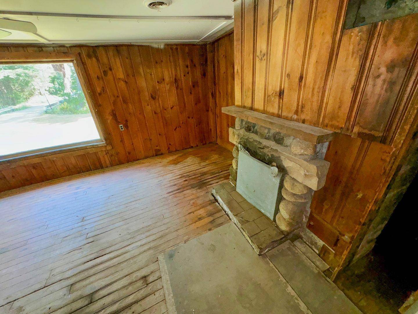 Keene, NH 03431,30 Ferry Brook RD