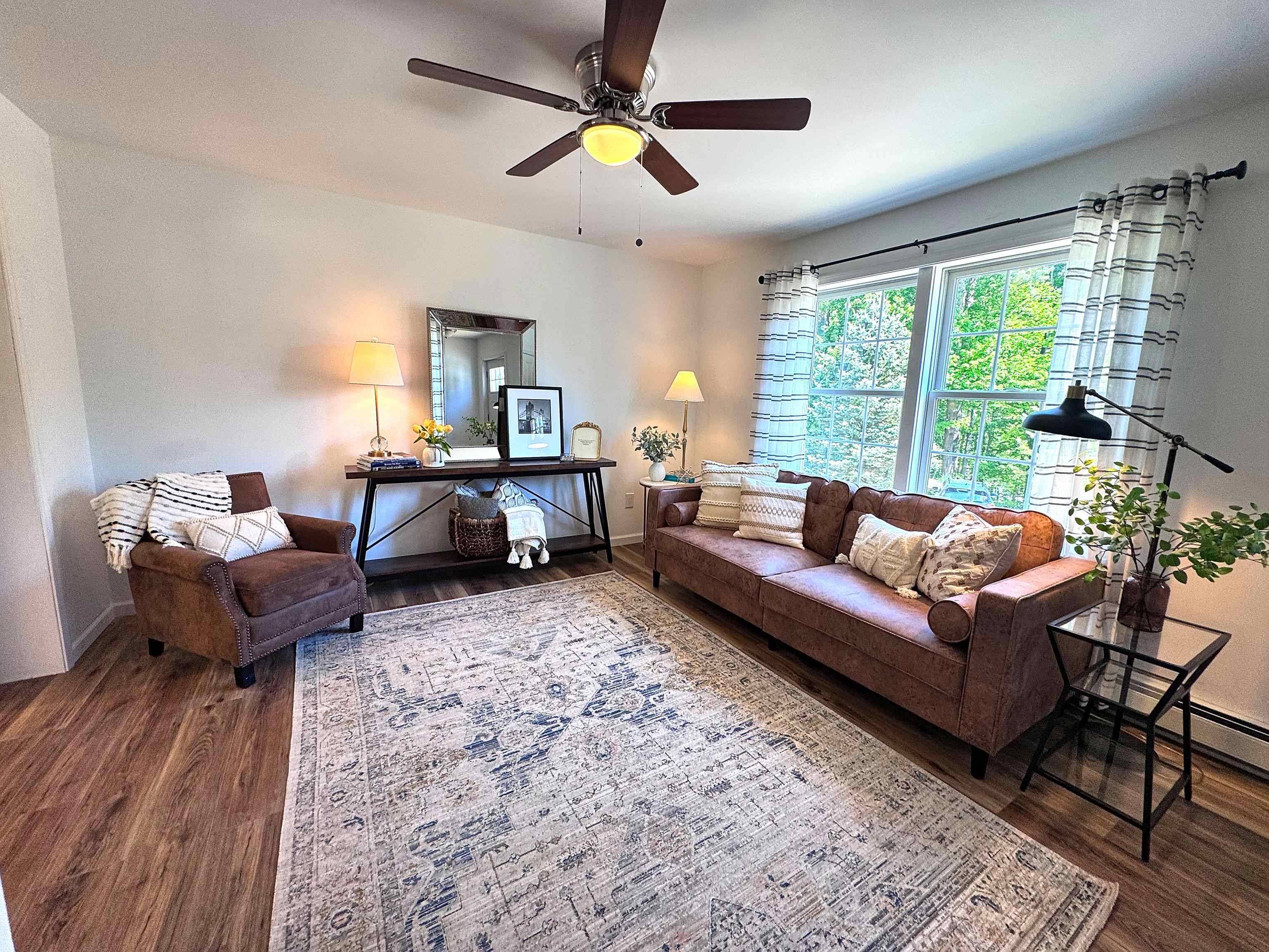 Bennington, VT 05201,321 Chester Knoll DR