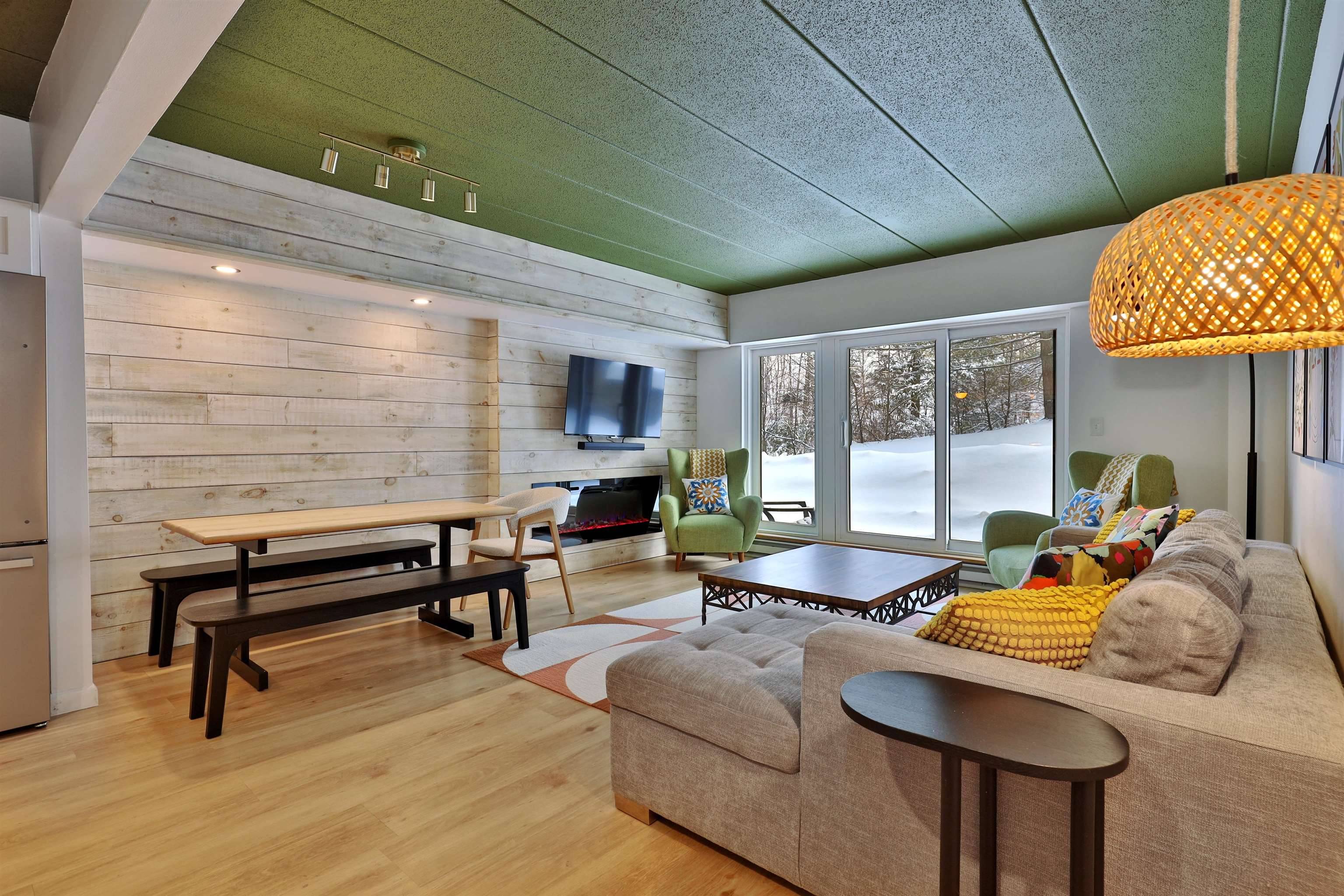 Killington, VT 05751,135 East Mountain RD #1A4