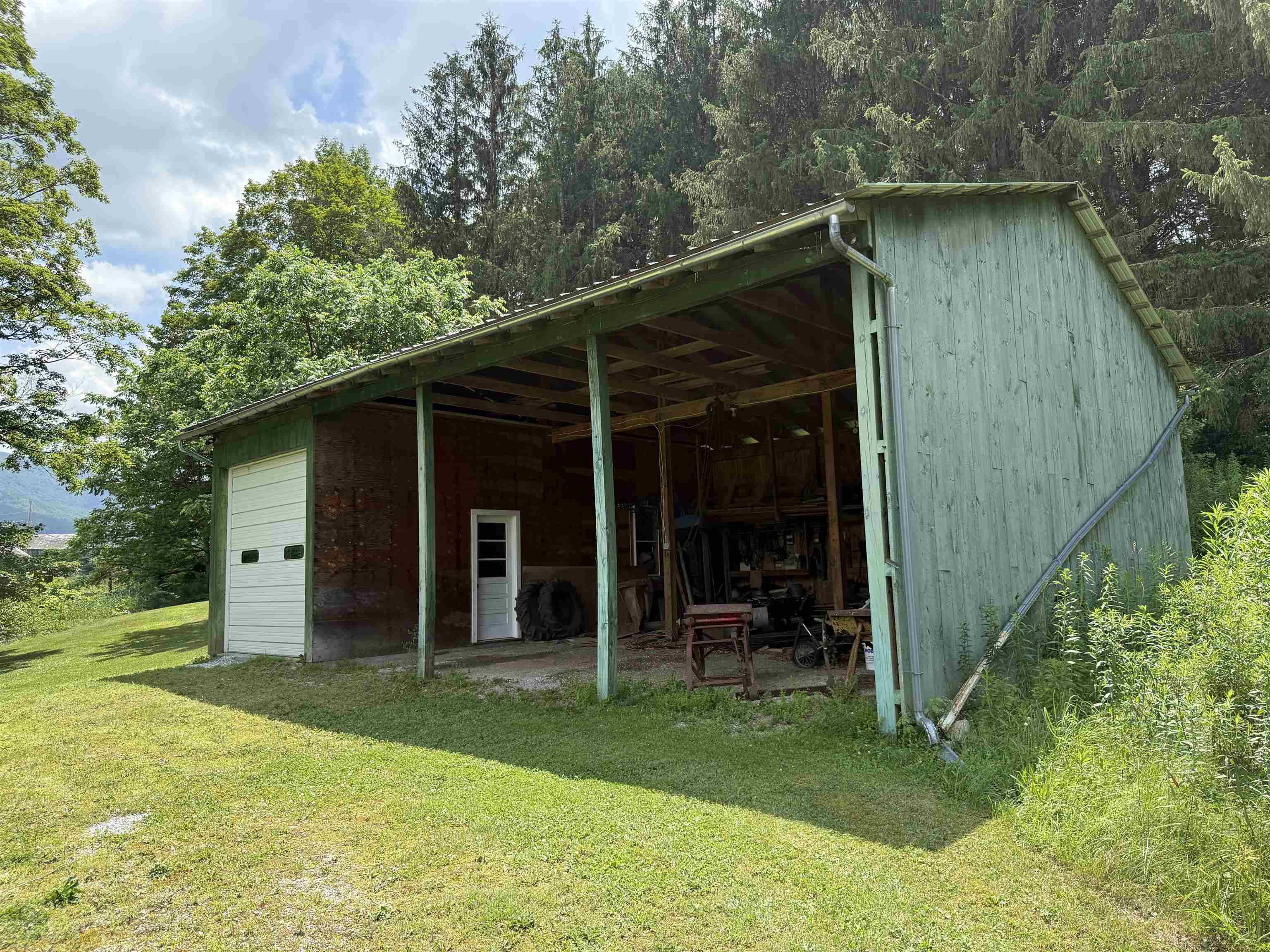 Danby, VT 05739,622 South Main ST