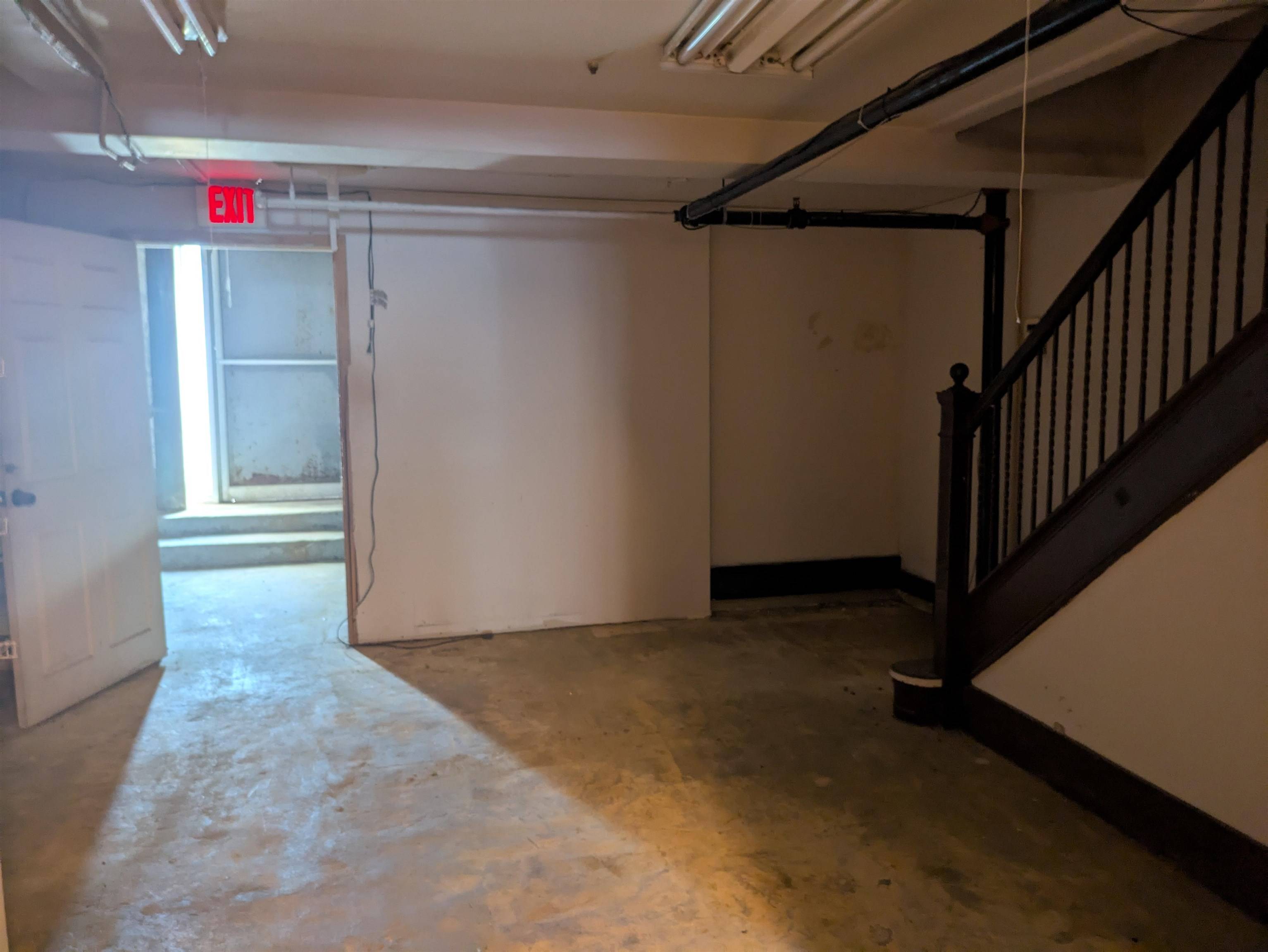 Manchester, NH 03101,823 Elm ST