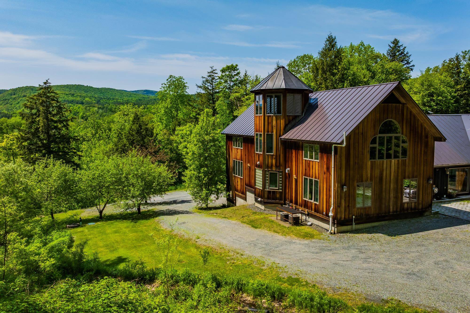 Woodstock, VT 05091,851 Riverside Park RD