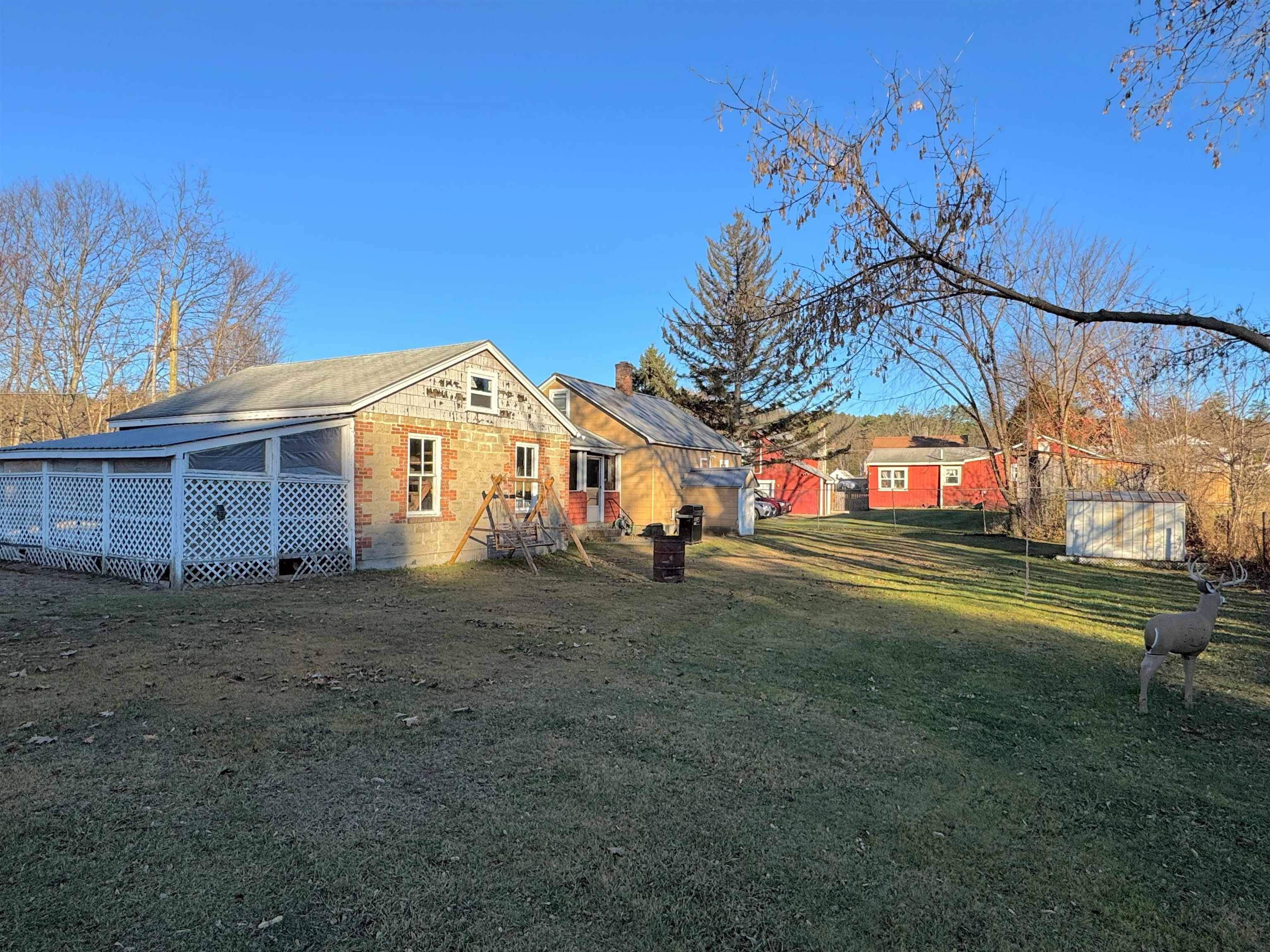 Claremont, NH 03743,40 Maria ST