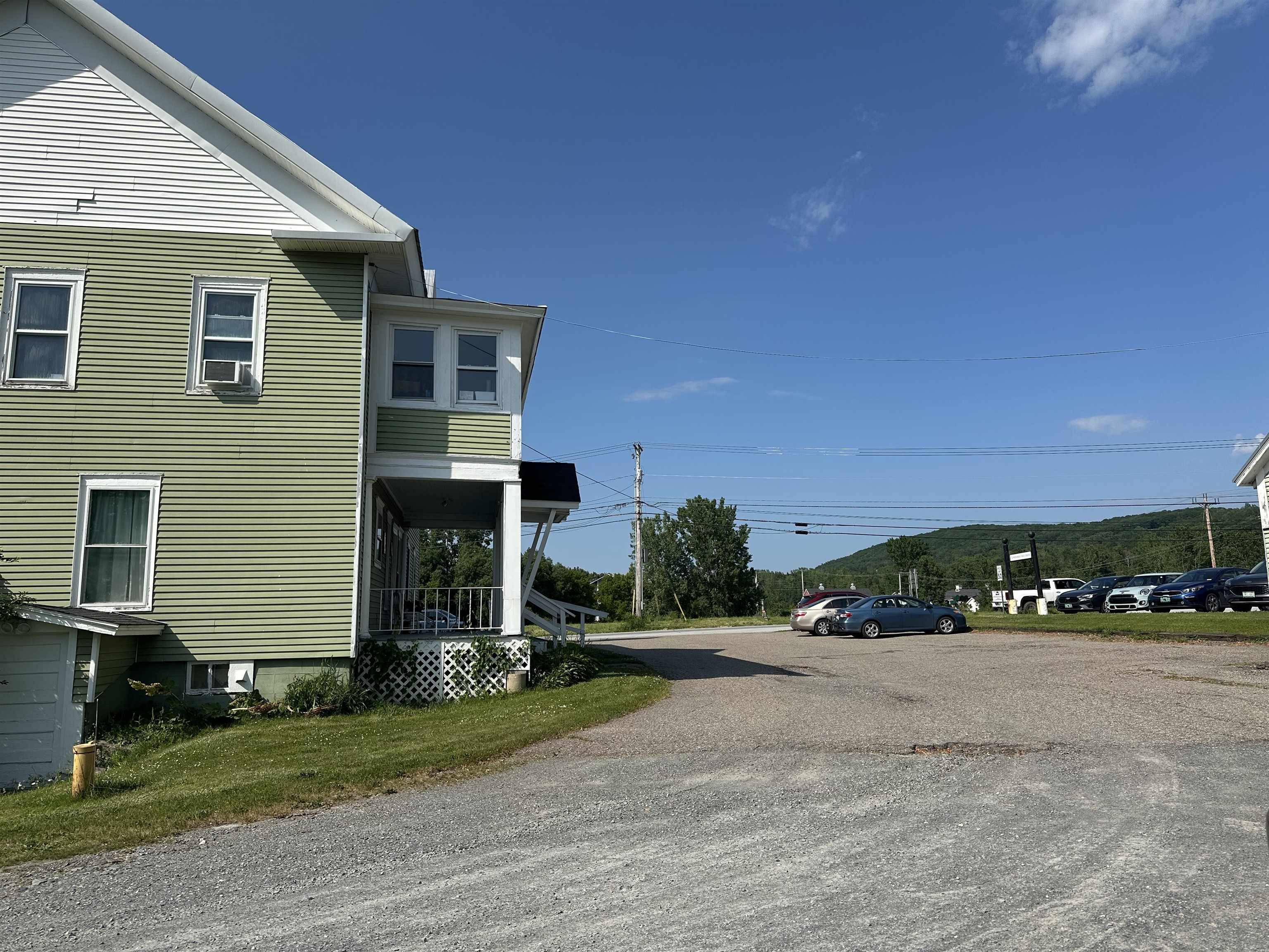 St. Albans Town, VT 05478,6 Fairfield Hill RD