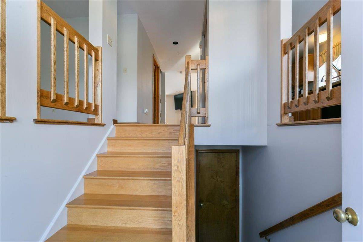 Atkinson, NH 03811,44 Bayberry DR