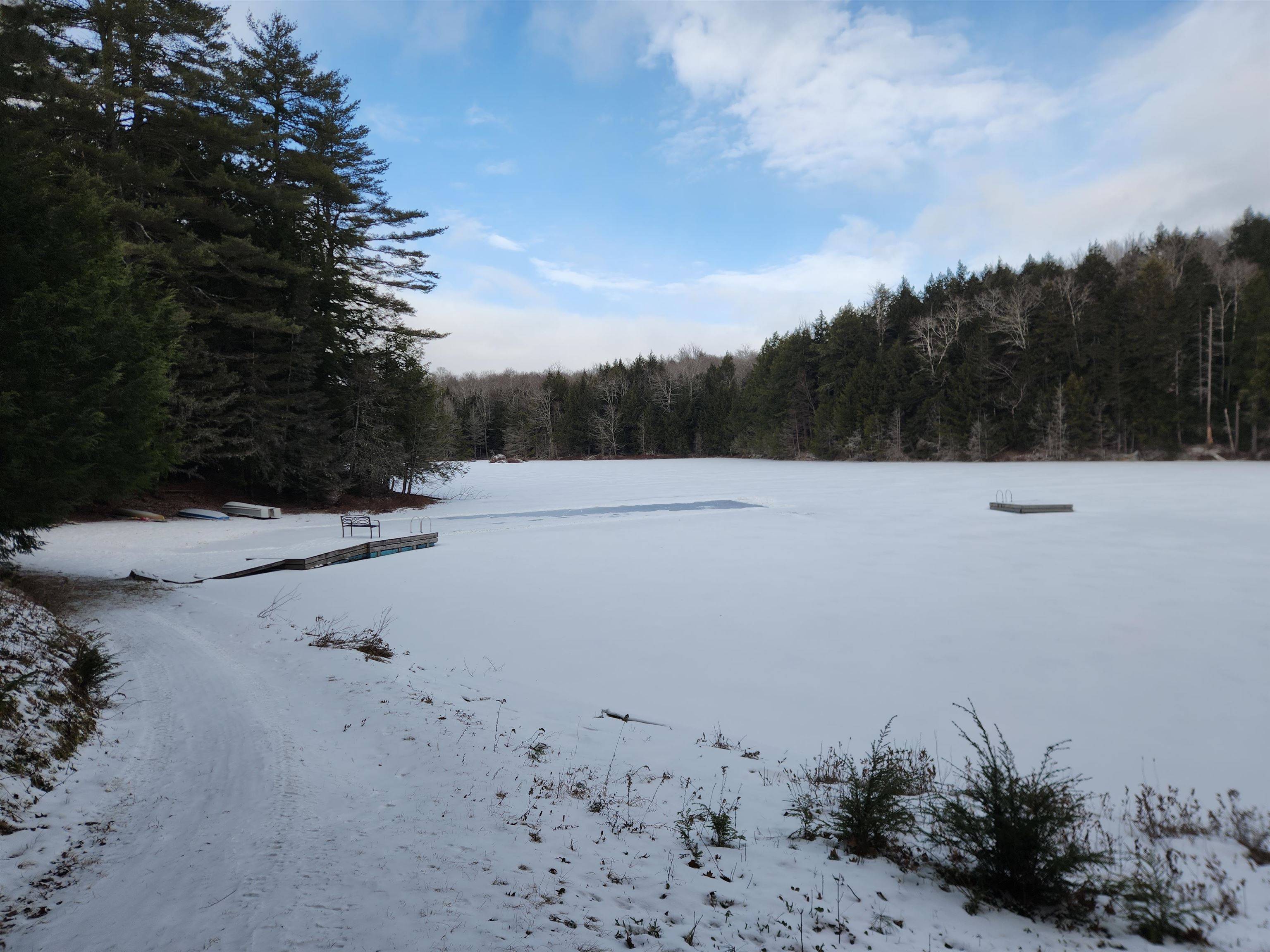 Gilsum, NH 03448,42 Beech LN