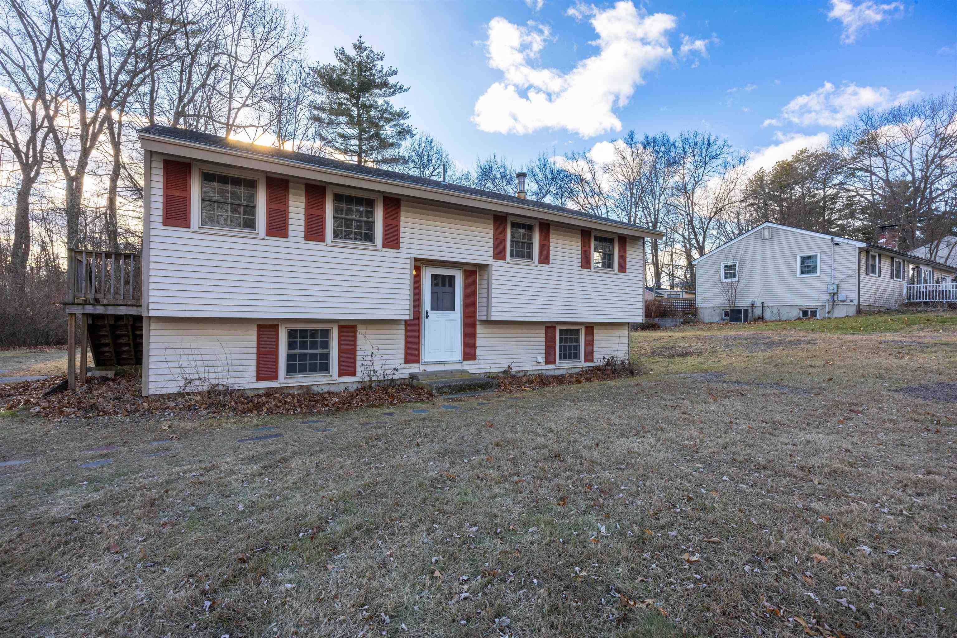 Merrimack, NH 03054,23 Pinewood DR