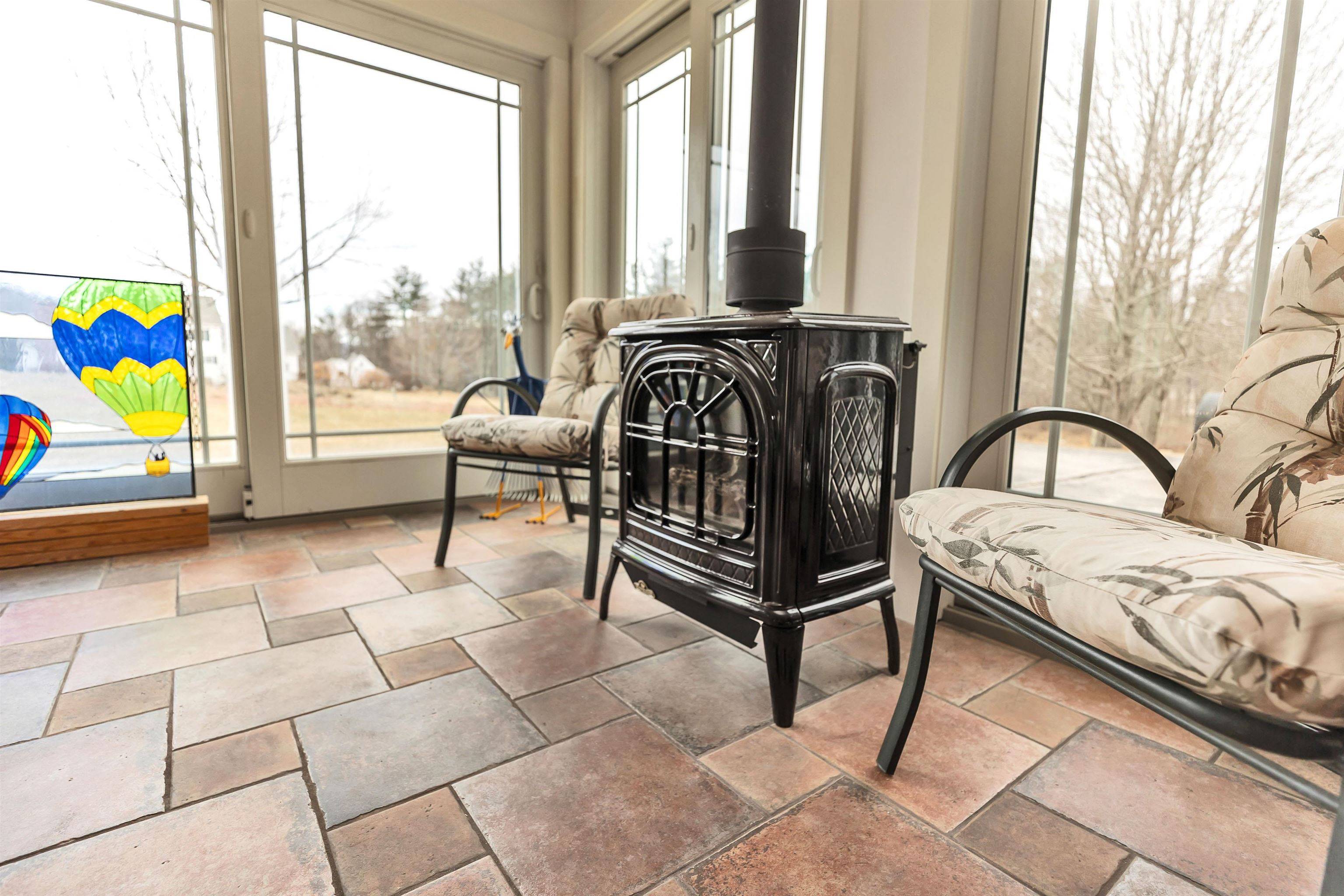 New Ipswich, NH 03071,12 Blueberry LN