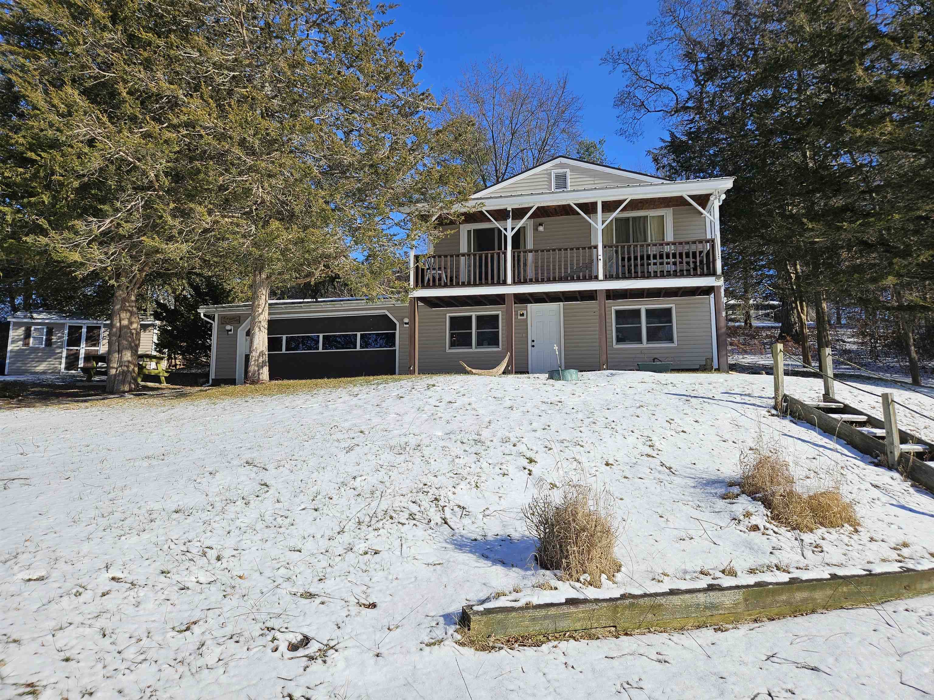 Bridport, VT 05734,313 Jones Dock RD