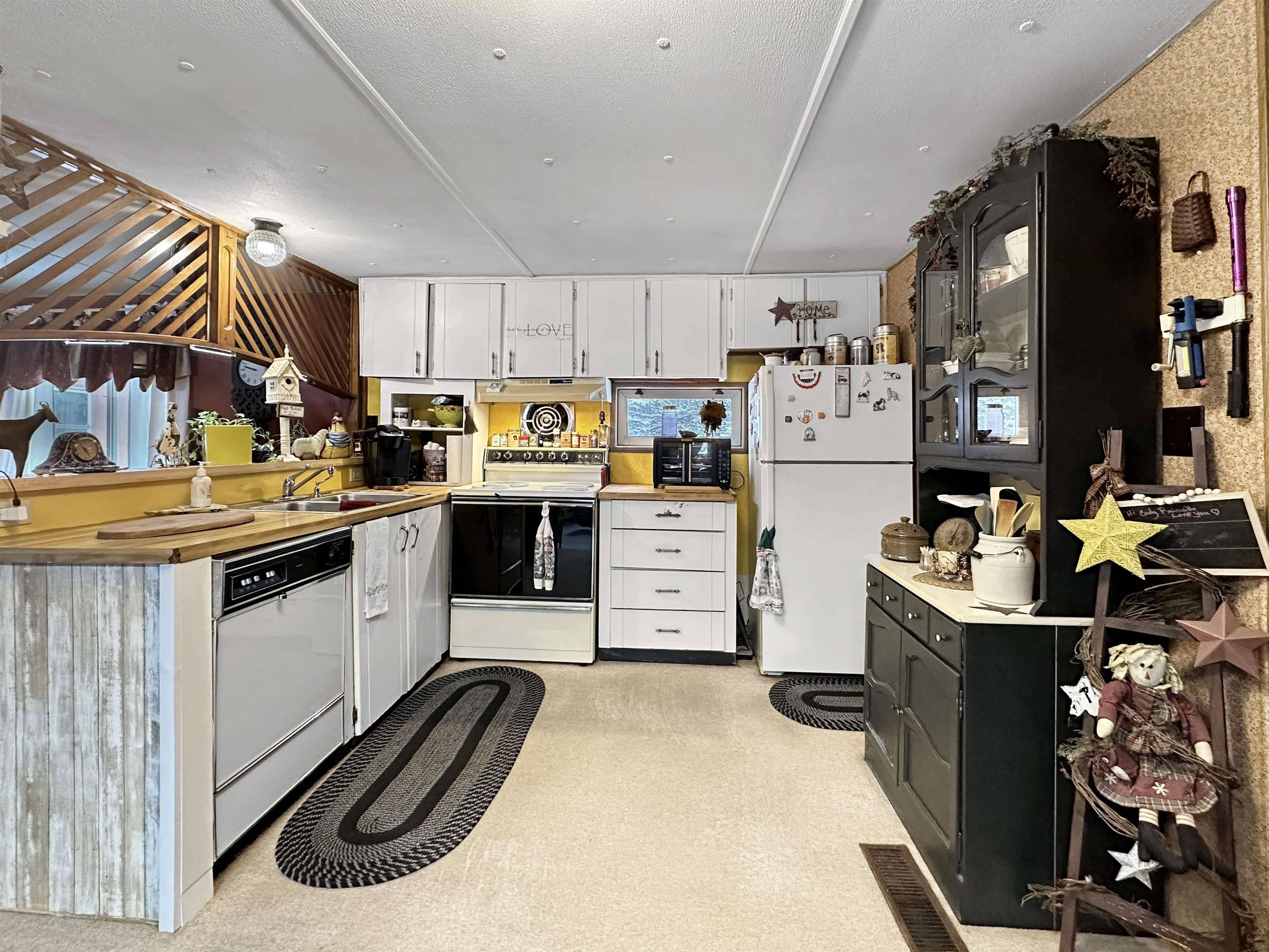 23 East Colebrook RD Colebrook, NH 03576