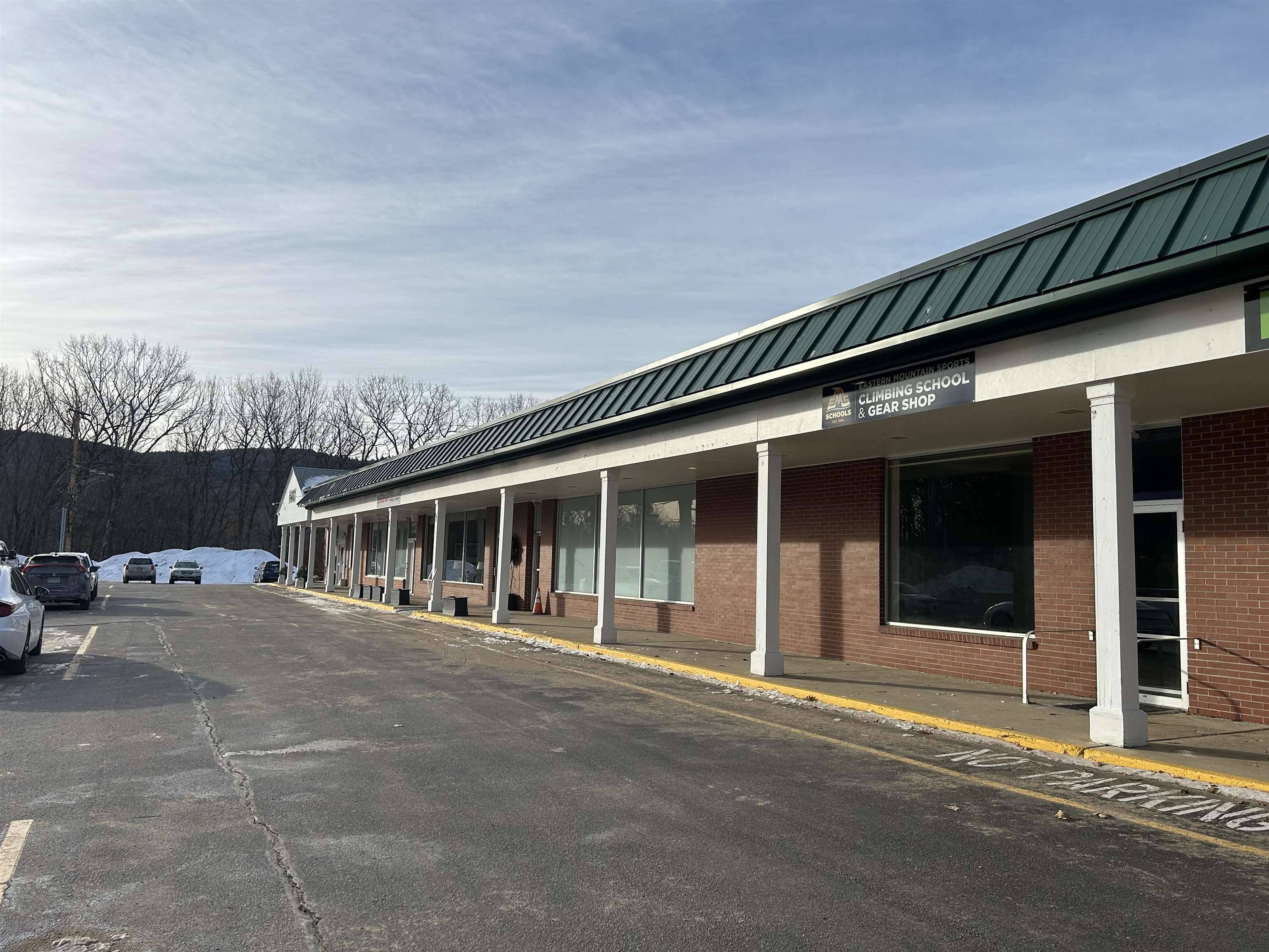 Bartlett, NH 03838,15 US Route 302