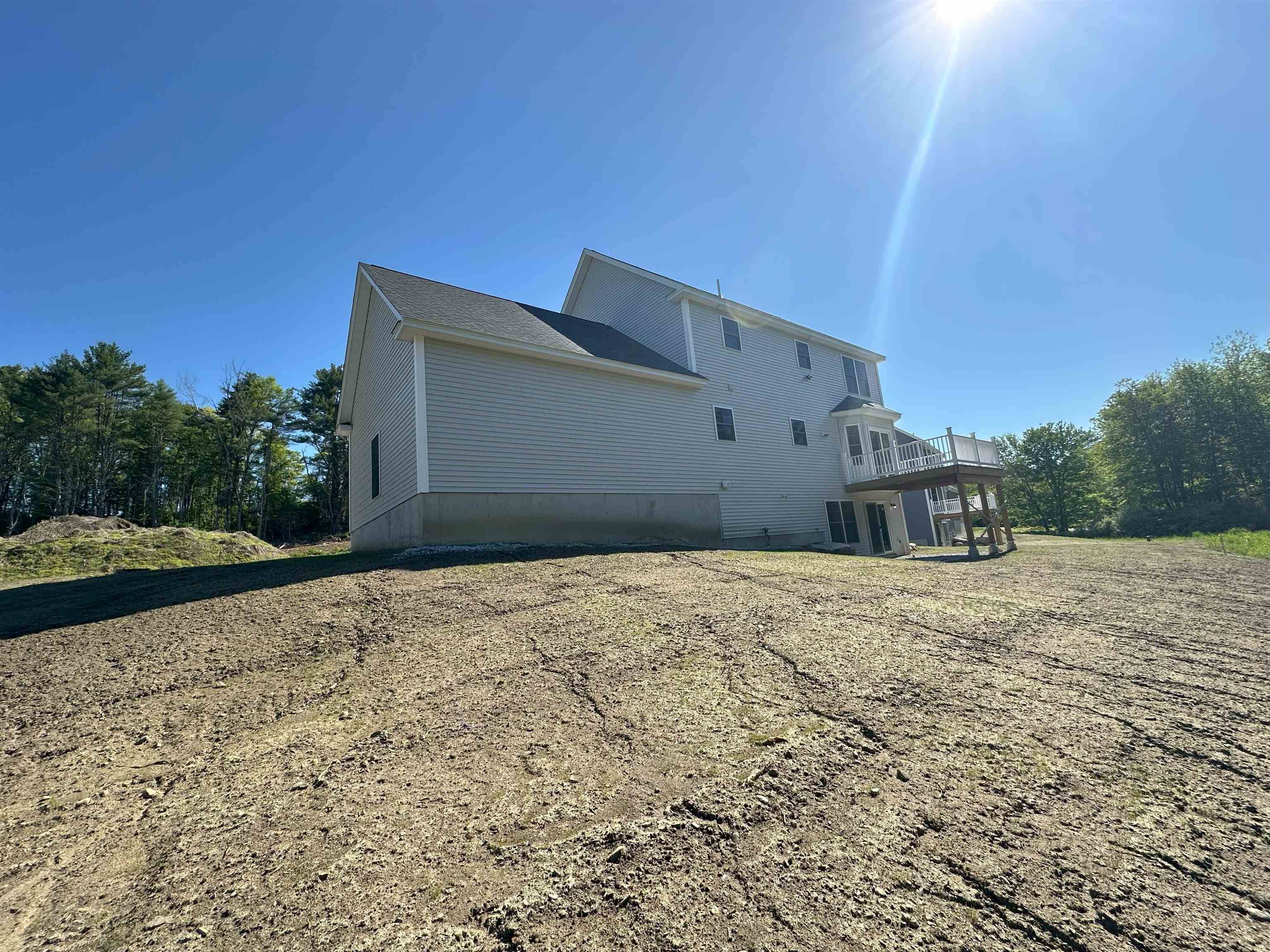 Concord, NH 03301,7 Shelburne LN