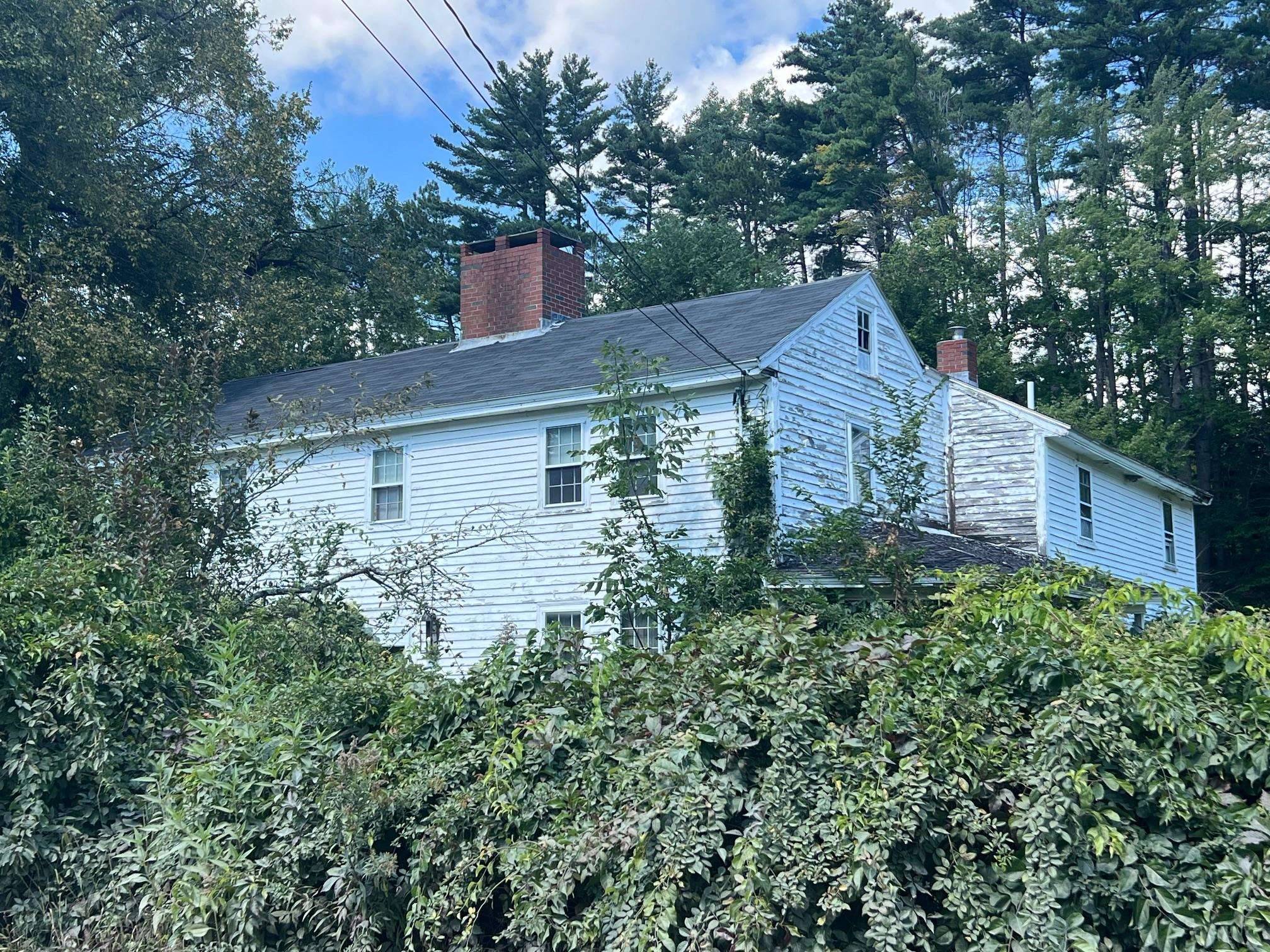 Weare, NH 03281,372 Quaker ST