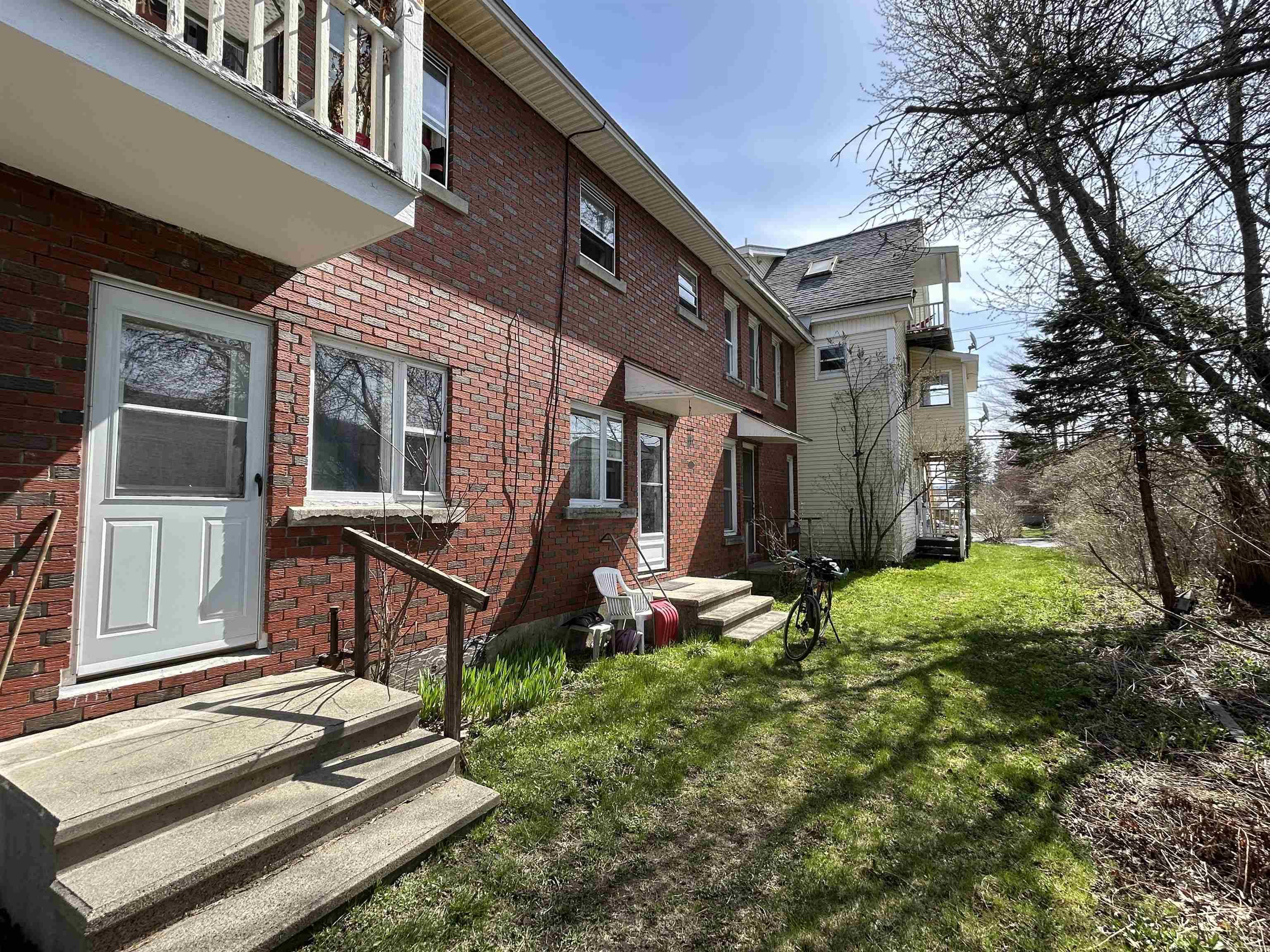 127 Main ST Colebrook, NH 03576