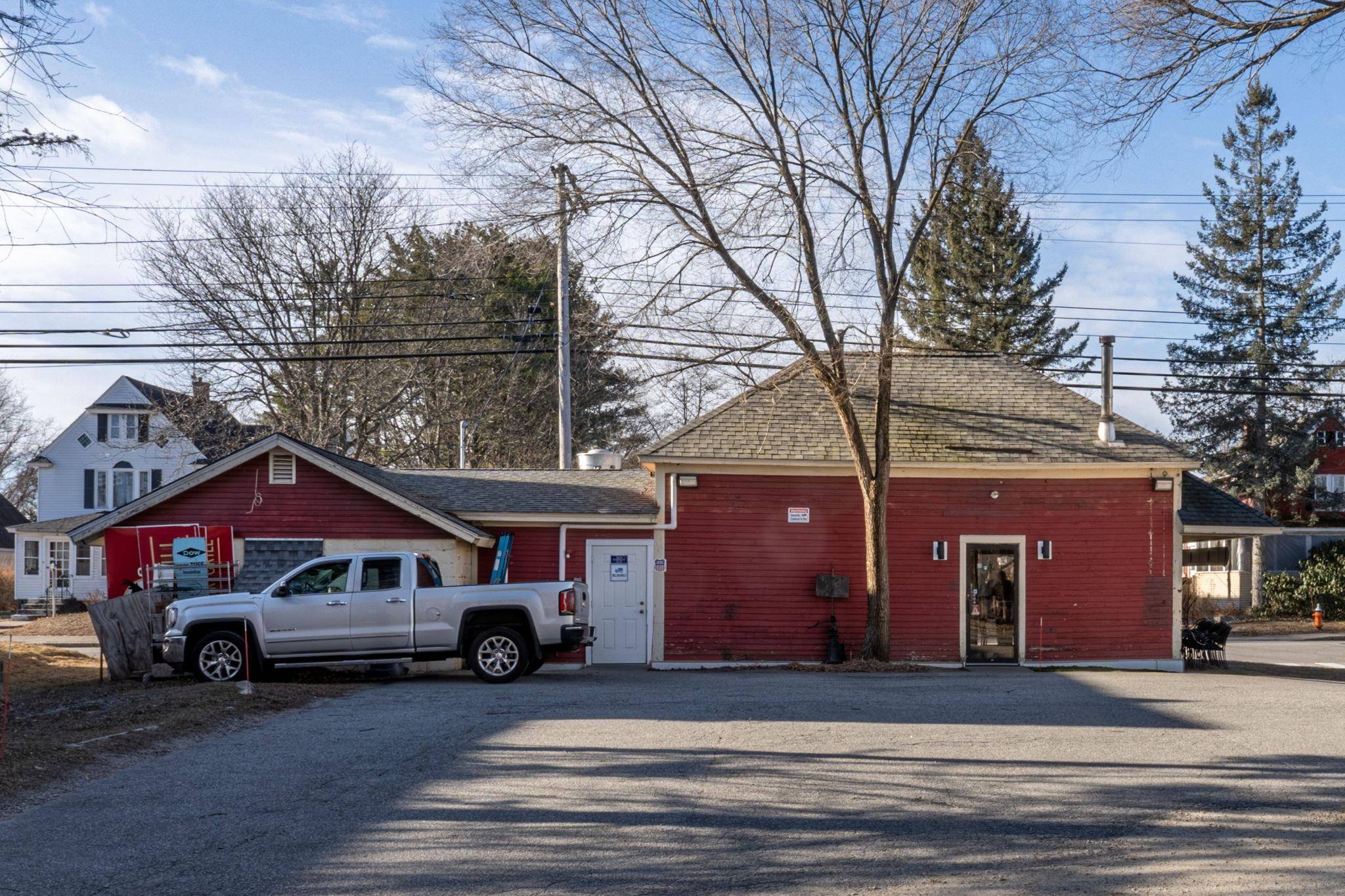 Concord, NH 03301,49 Hall ST