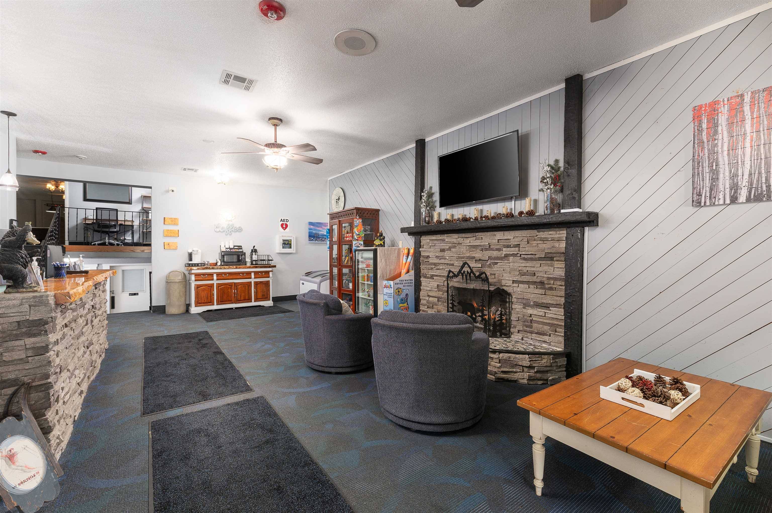 Conway, NH 03860,2955 White Mountain HWY #215-216 E26