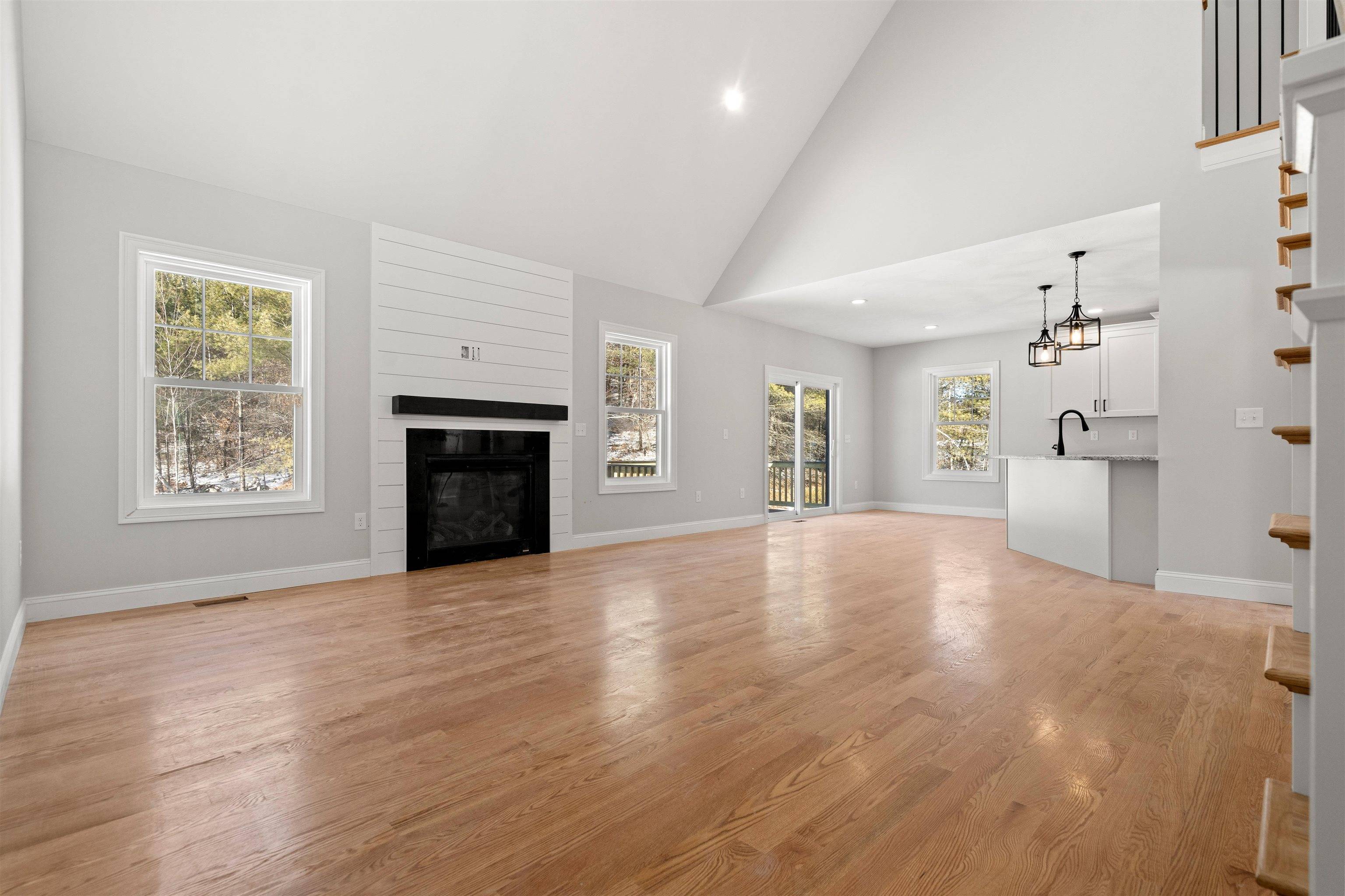 New Boston, NH 03070,12 Byam RD