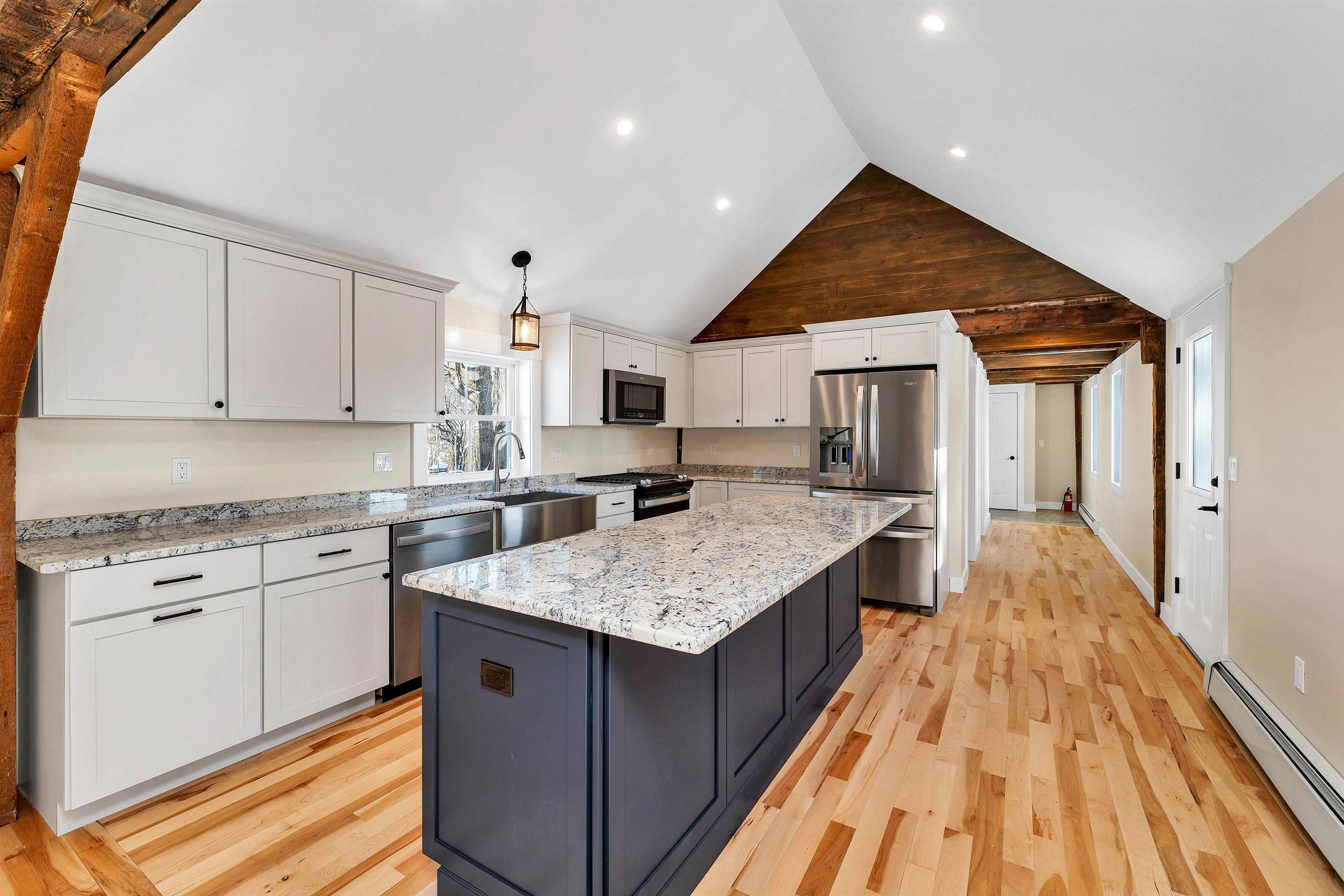 Meredith, NH 03253,95 Plymouth ST