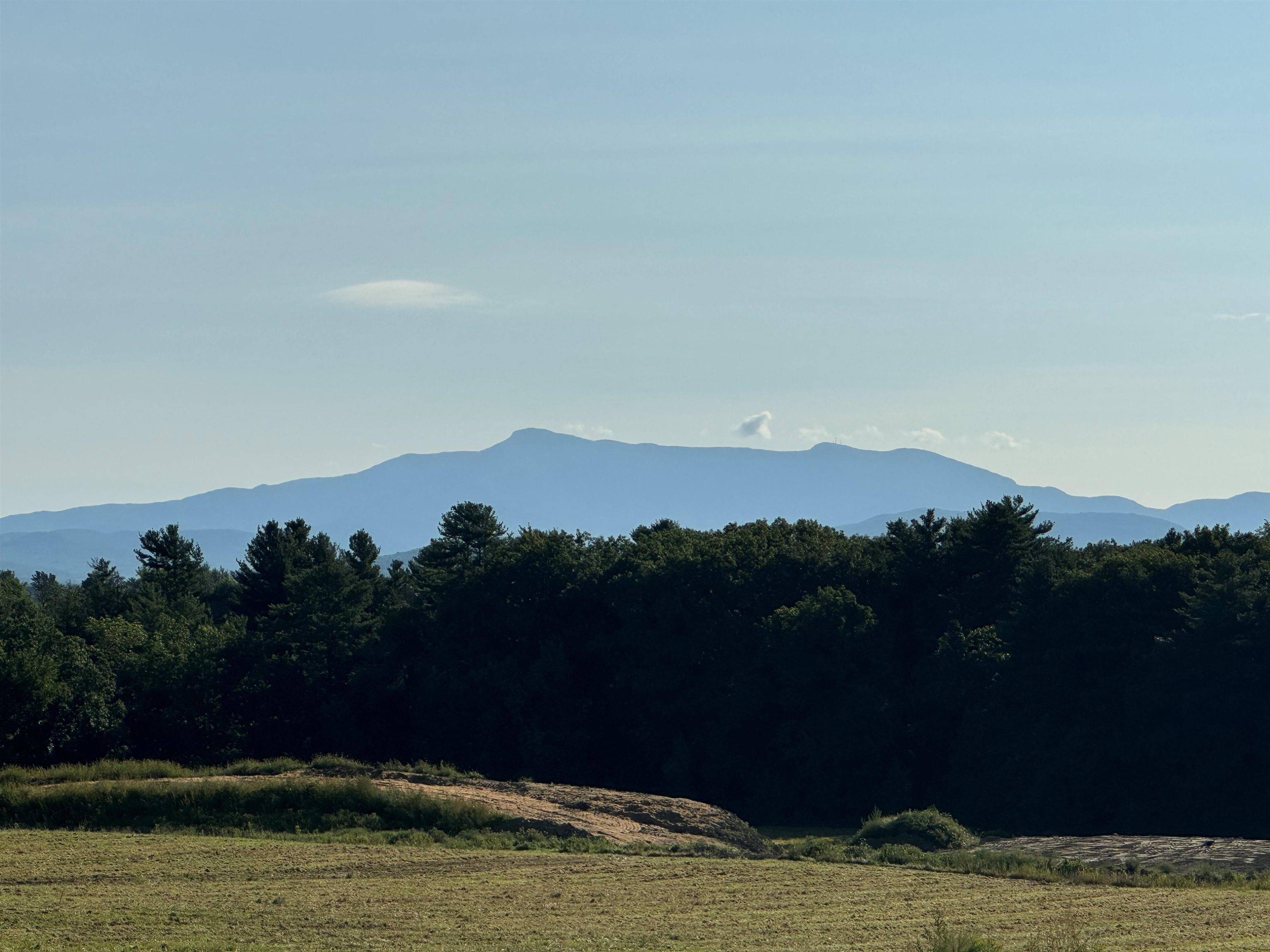 South Burlington, VT 05403,13 Barn RD