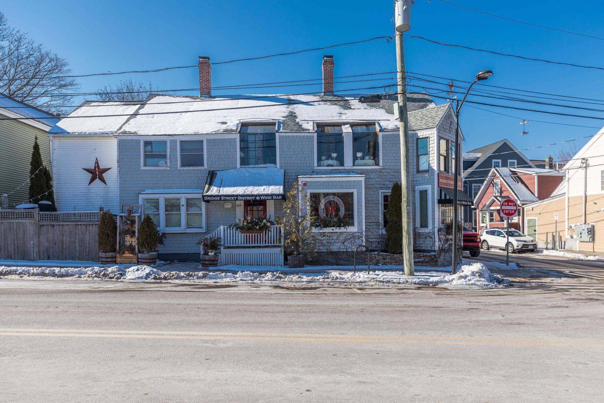 Portsmouth, NH 03801,64 Bridge ST