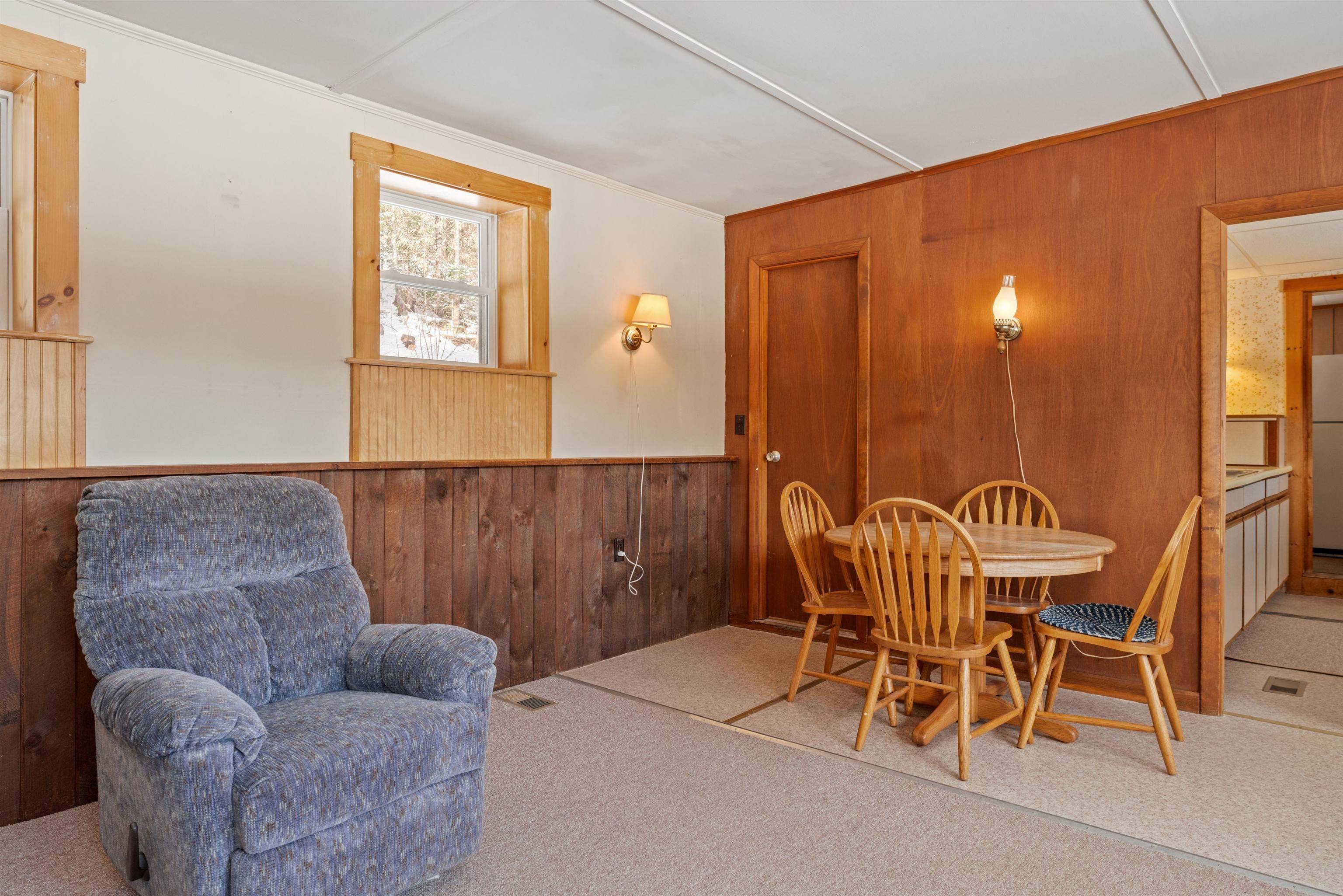 Franconia, NH 03580,572 Wells RD
