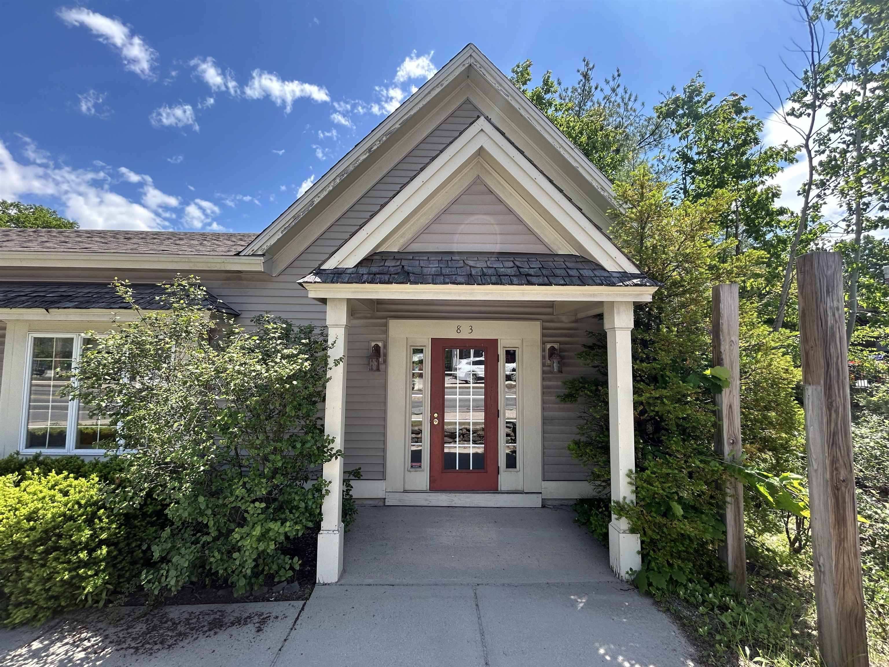 Wolfeboro, NH 03894,83 Center ST