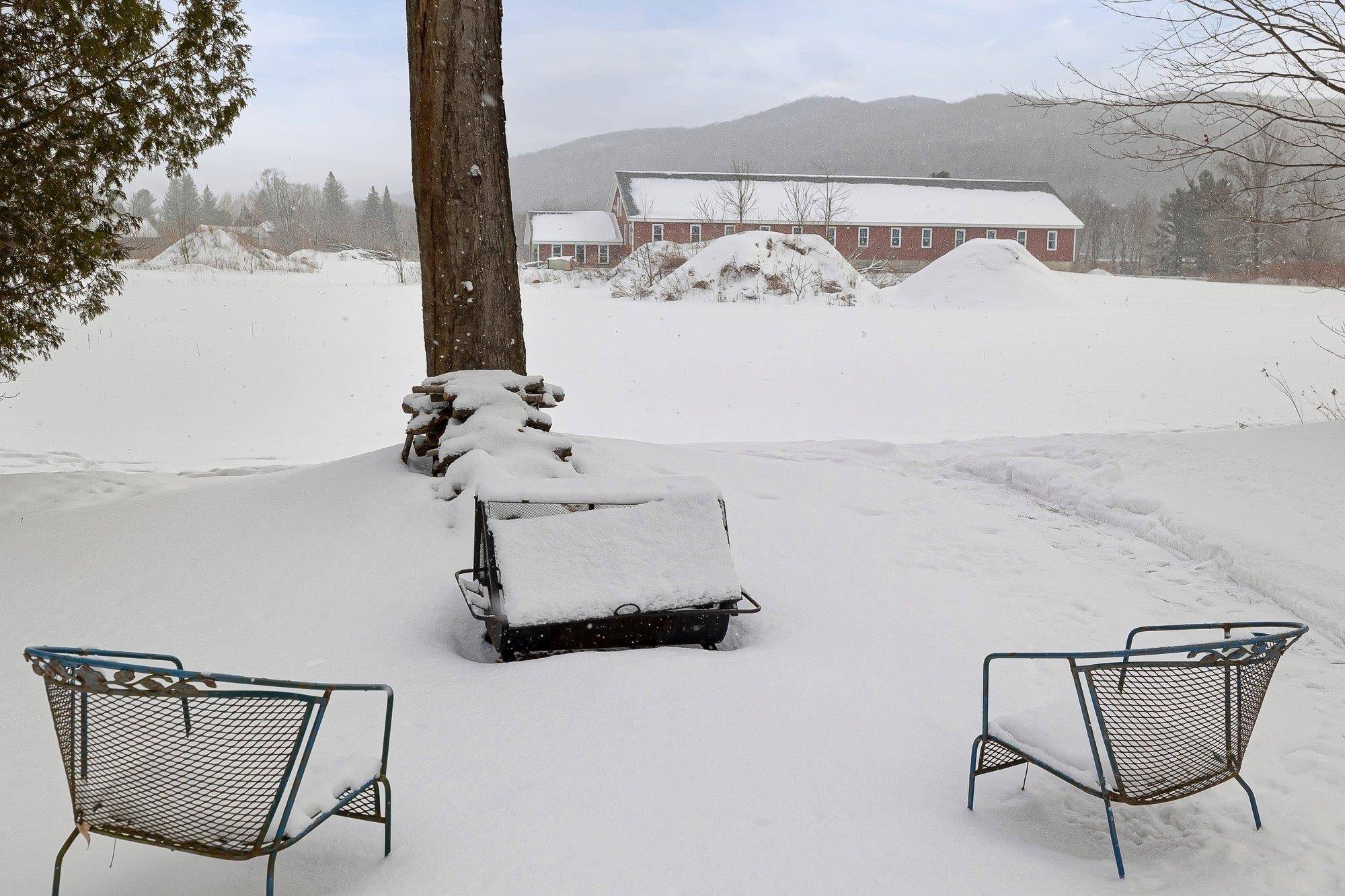 Jericho, VT 05465,376 Route 15