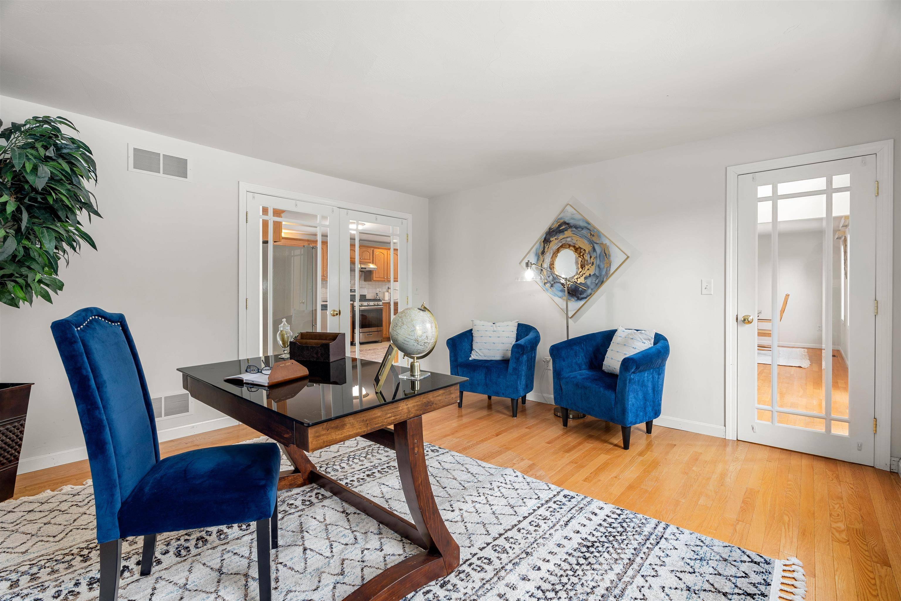 Hudson, NH 03051,142 Old Derry RD