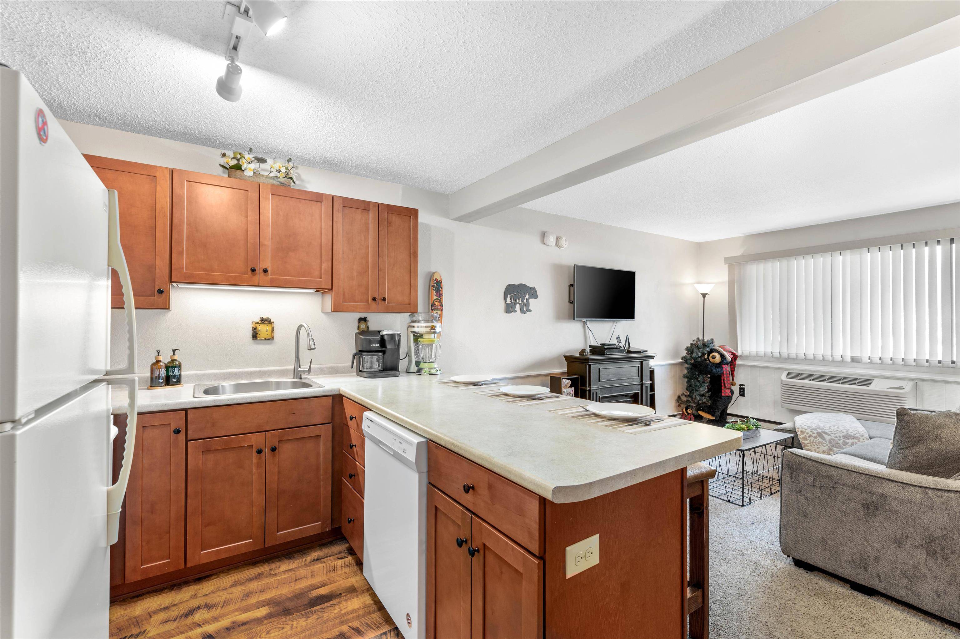 Bartlett, NH 03838,46 Linderhof Golf Course RD #D5