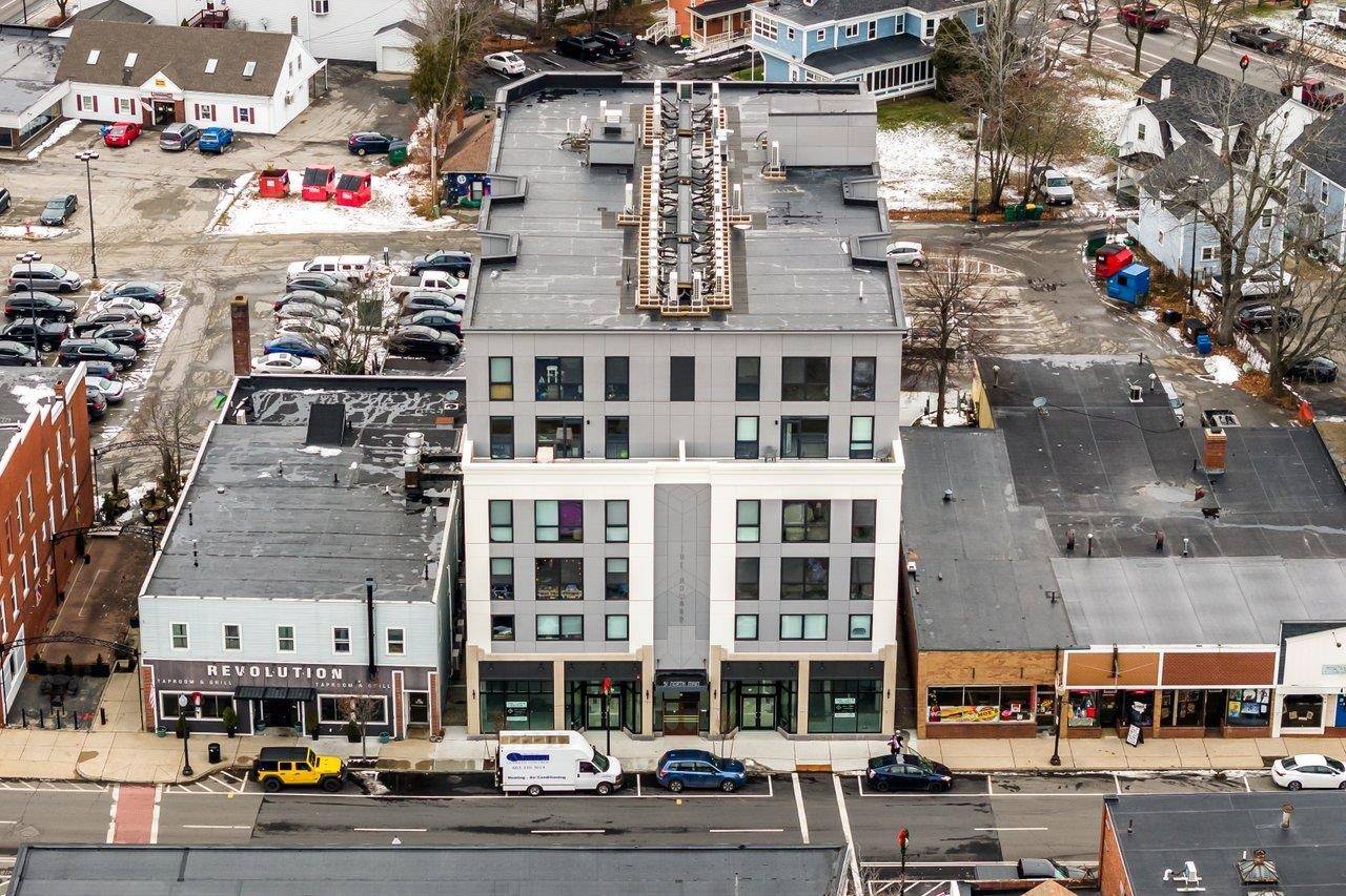 Rochester, NH 03867,55 North Main ST #404