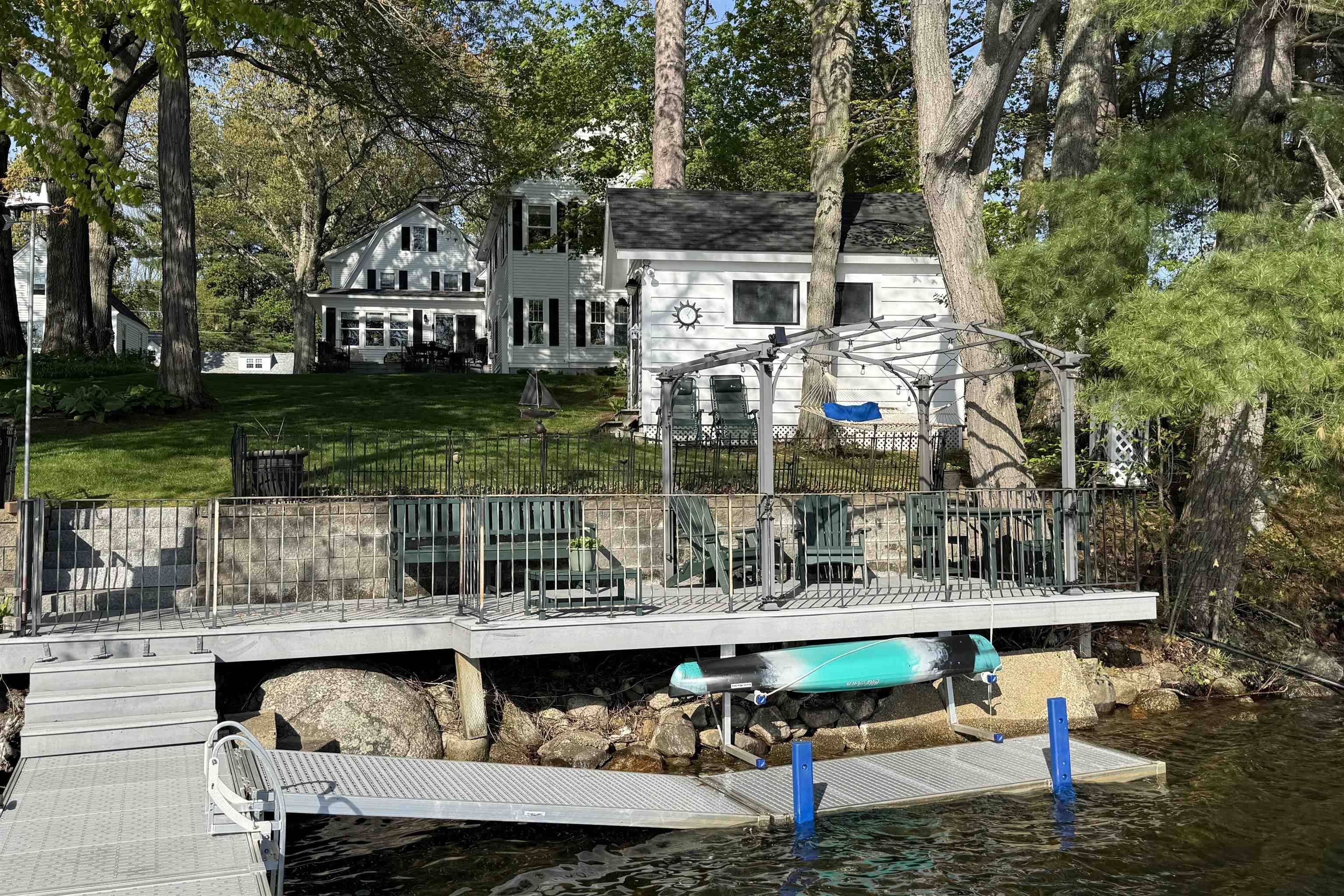 44 Winnicoash ST Laconia, NH 03246