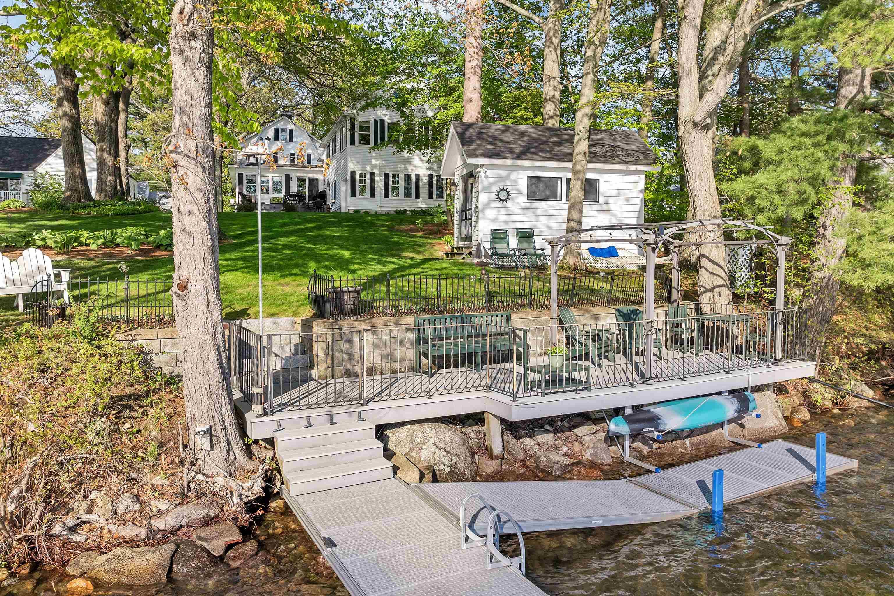 Laconia, NH 03246,44 Winnicoash ST