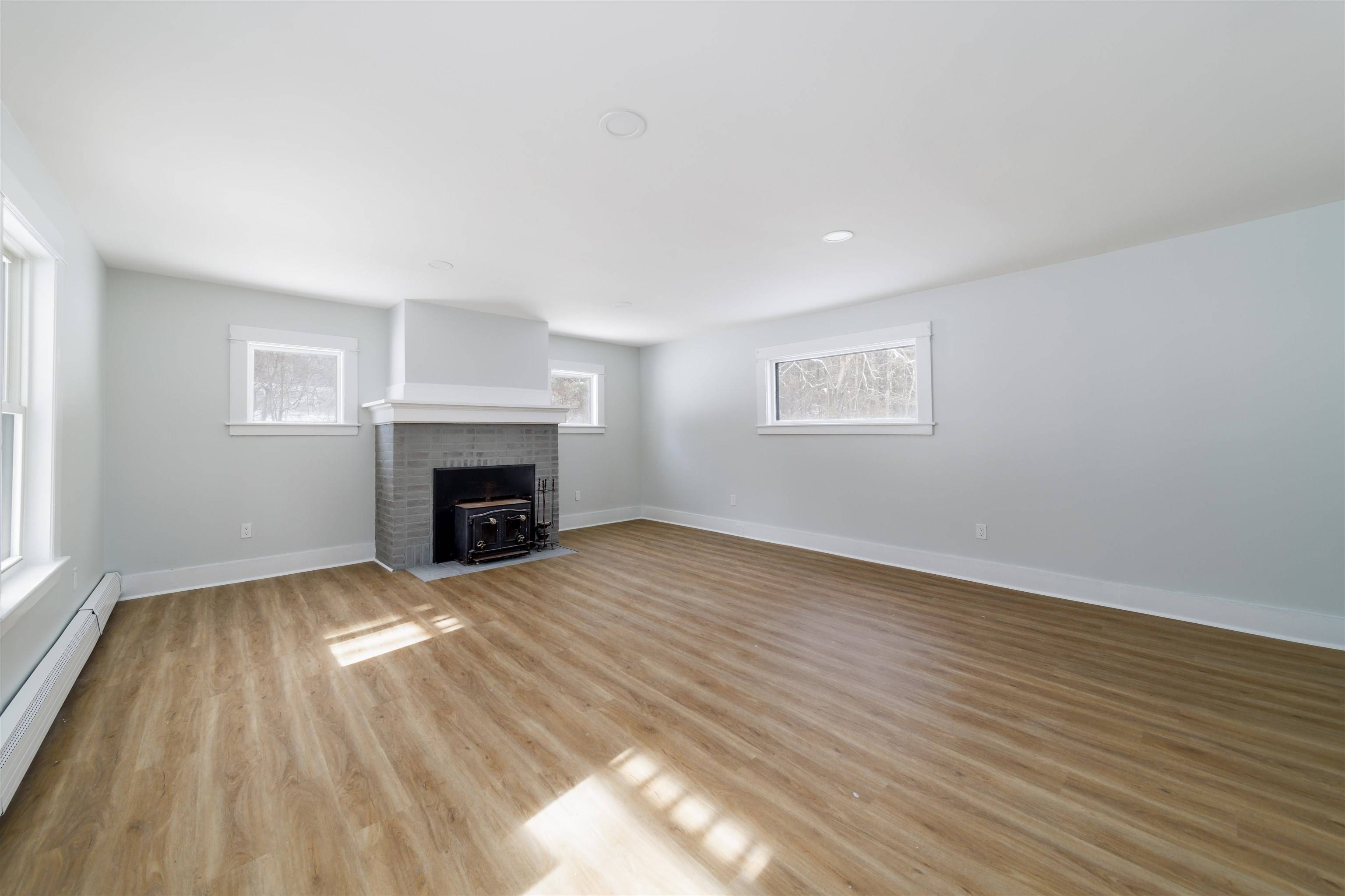 103 Elm ST Newport, NH 03773