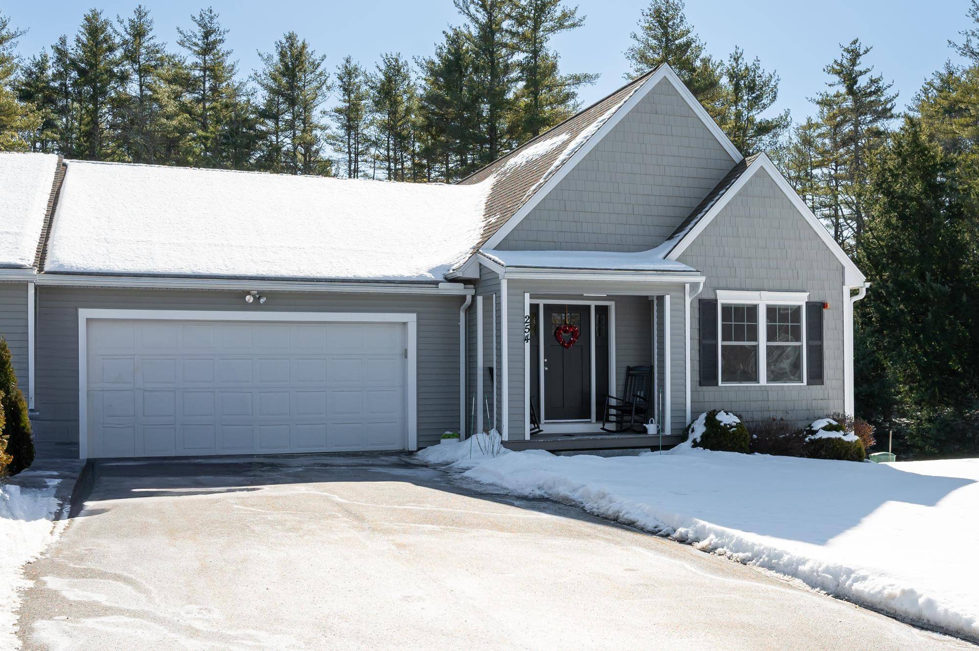 Chester, NH 03036,254 Villager RD