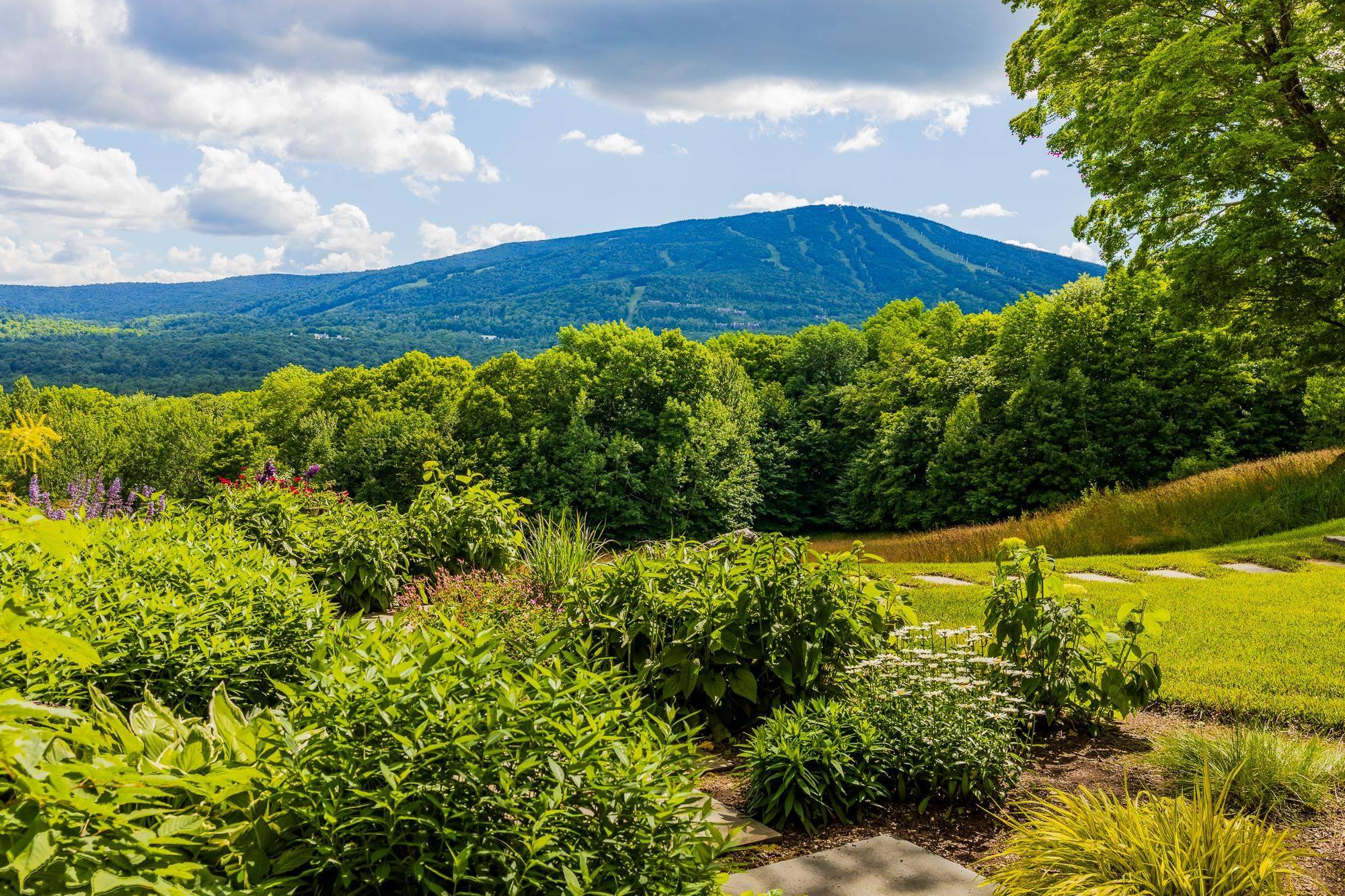 Winhall, VT 05340,25 Mountain Haunts RD