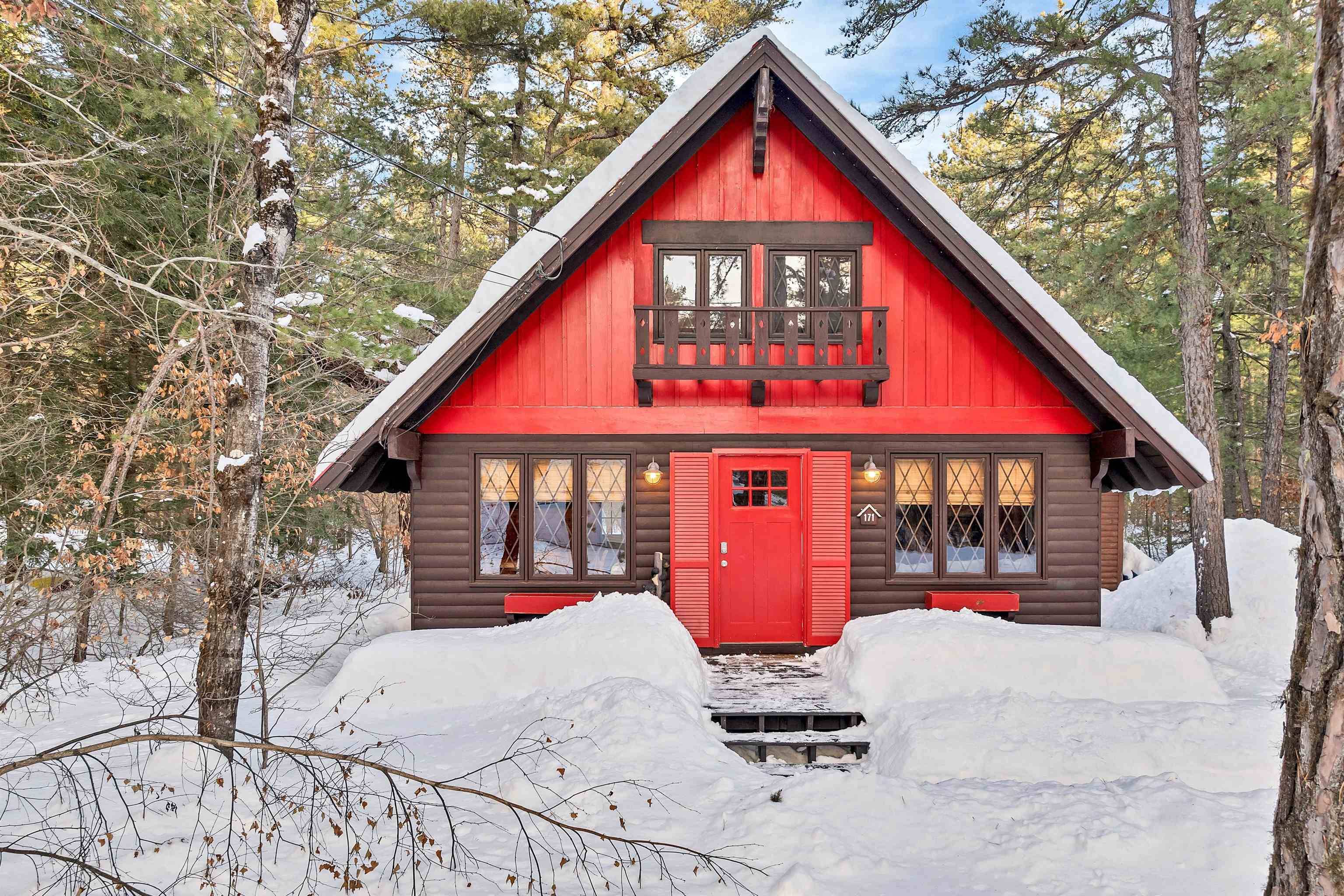 Tamworth, NH 03817,171 Remick DR