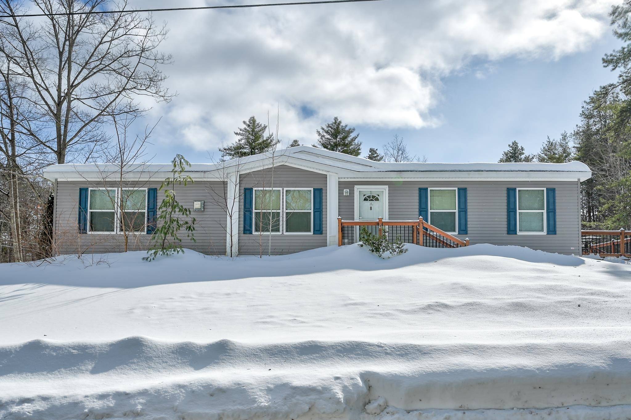 Conway, NH 03818,8 Birchmeadow RD
