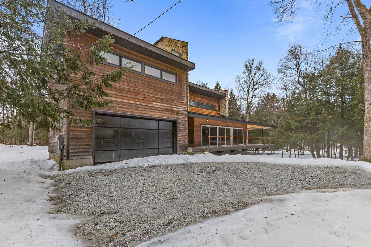 Salisbury, VT 05769,65 Jones RD