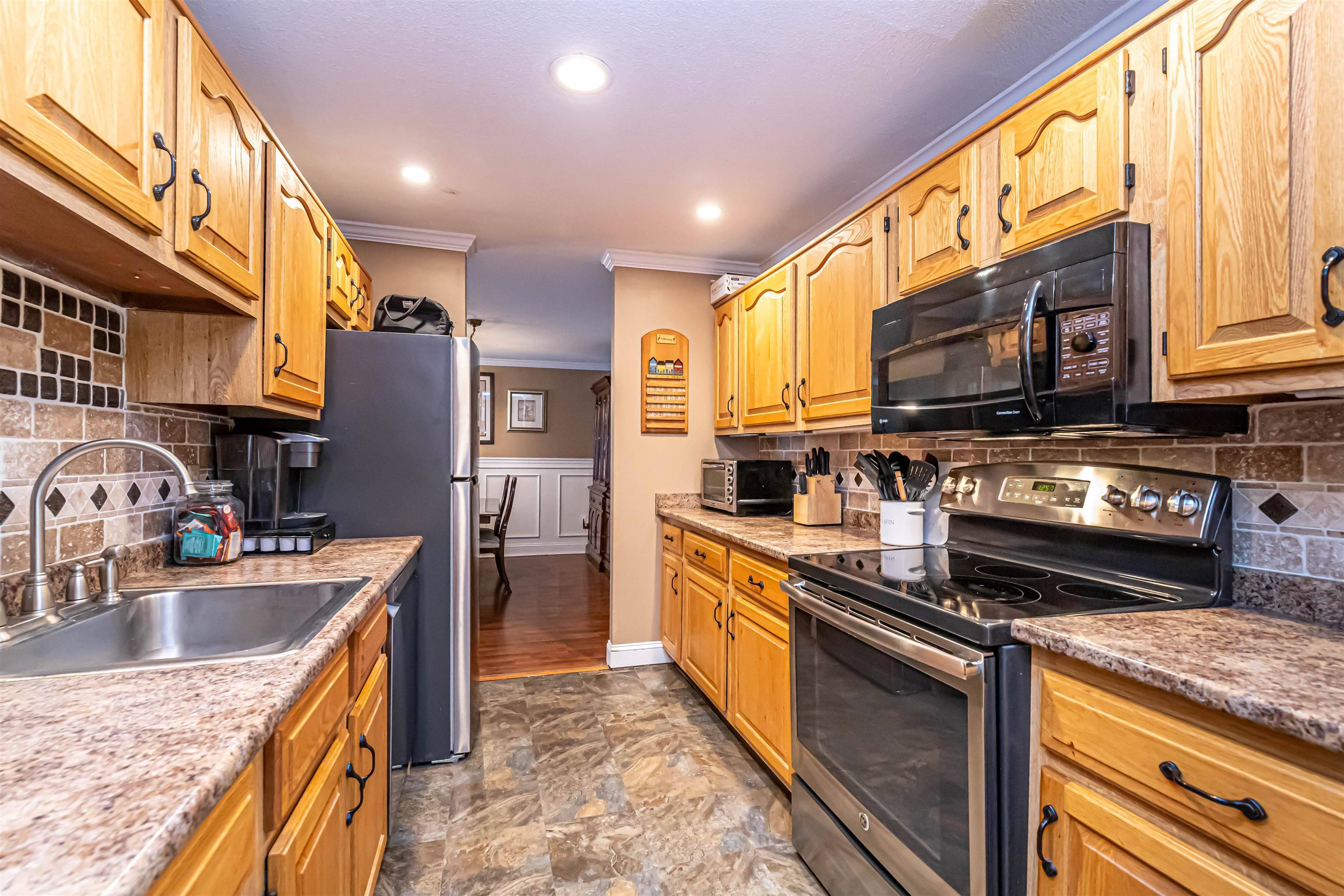 Derry, NH 03038,17 Silvestri CIR #14