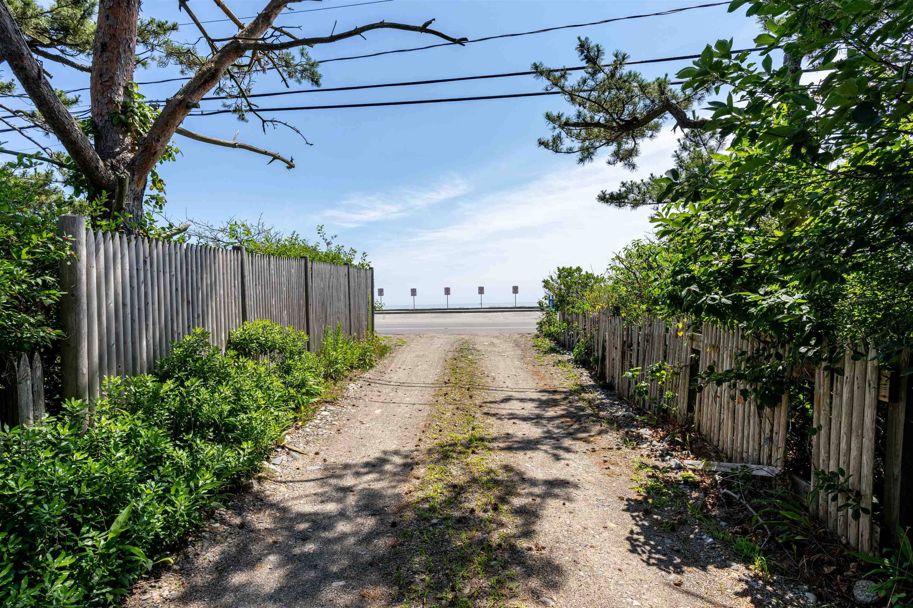 North Hampton, NH 03842,20 Ocean BLVD