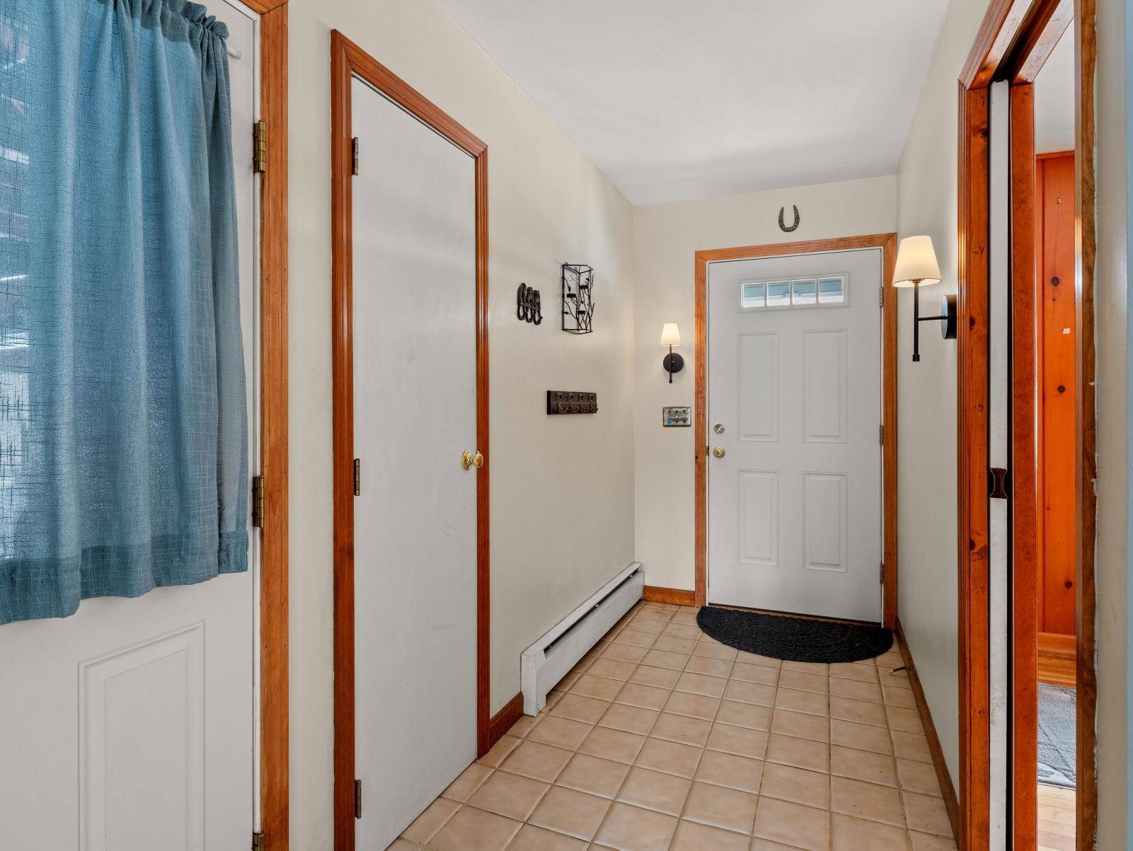 Essex, VT 05452,16 Ridge RD