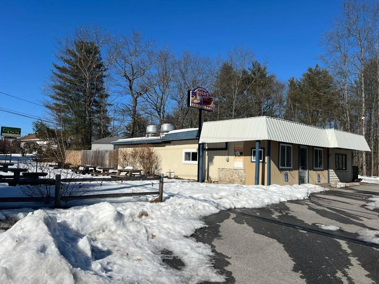 Rochester, NH 03867,7 Farmington RD