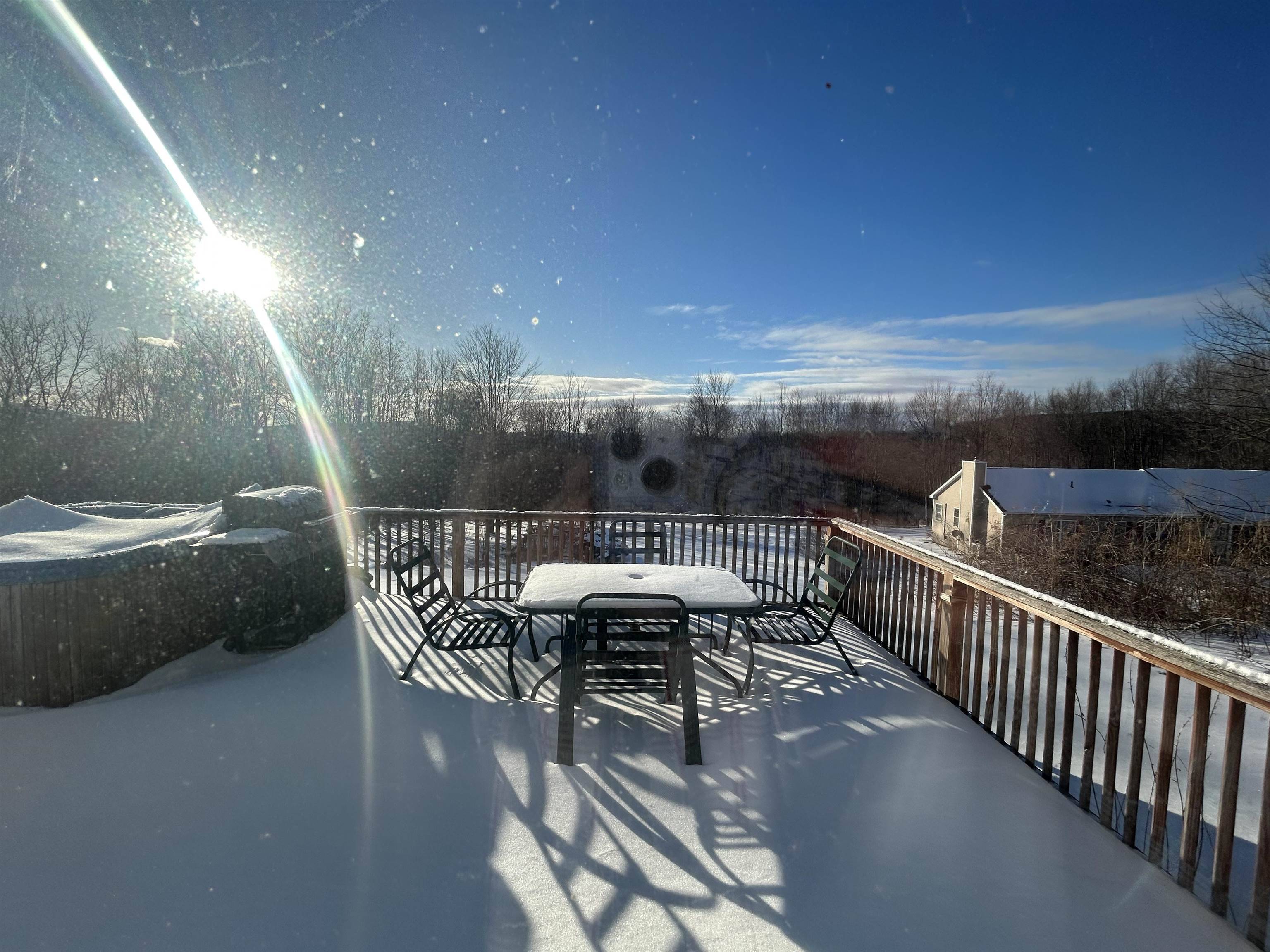 Bennington, VT 05201,852 East RD