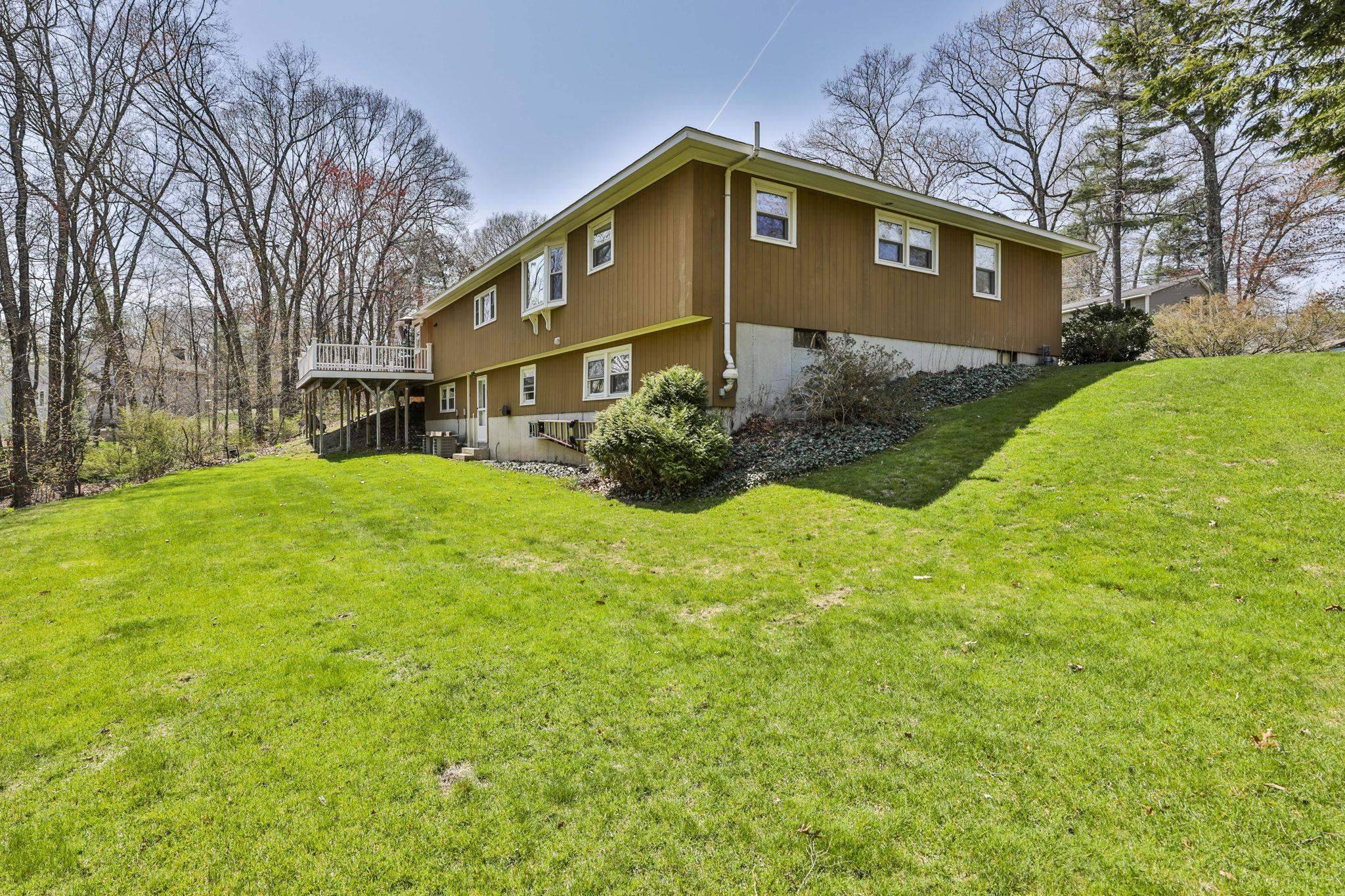 Nashua, NH 03064,6 Nova RD
