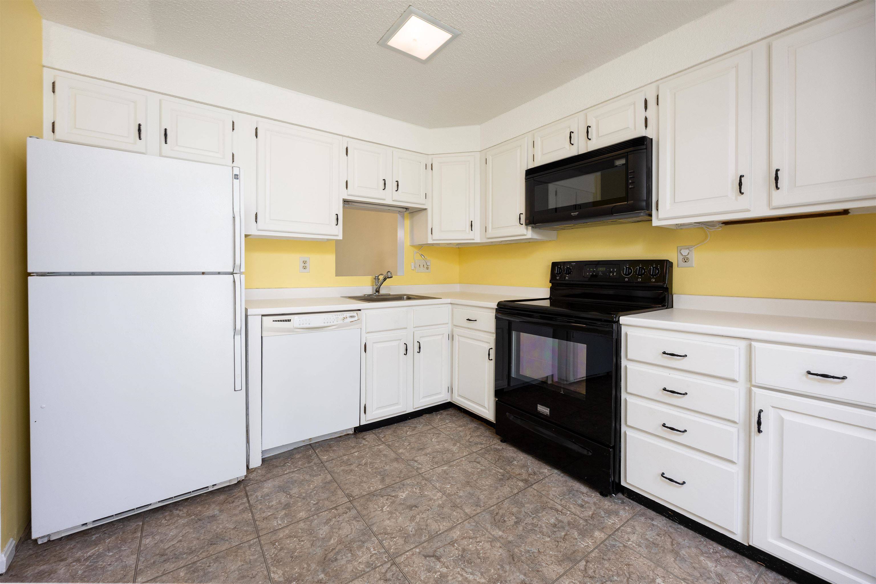 Milford, NH 03055,20 Quarry Circle DR