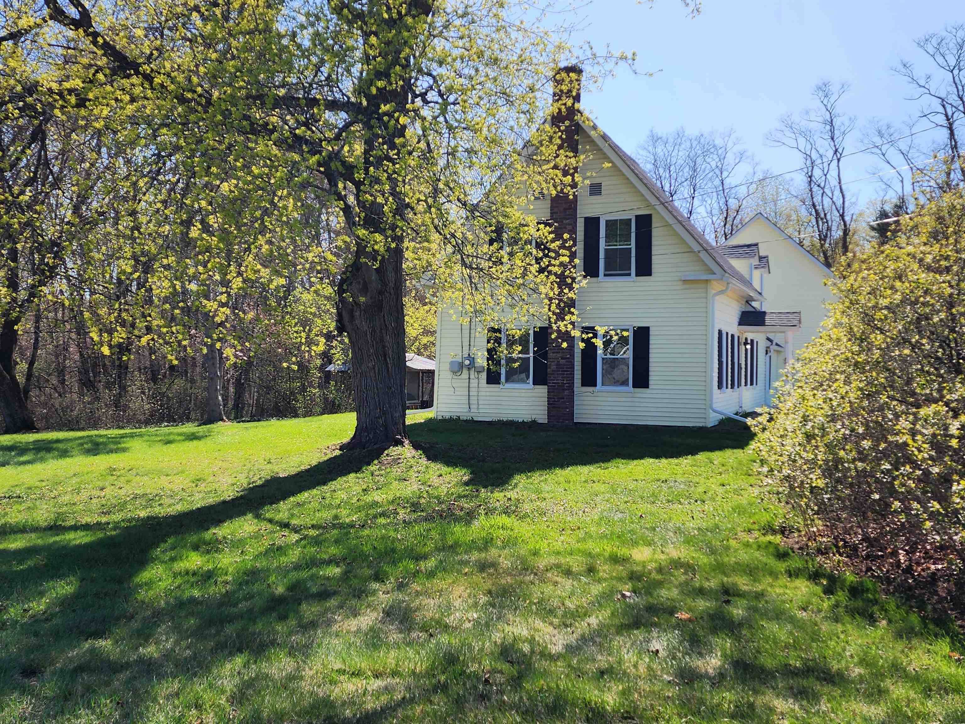 Claremont, NH 03743,40 Ellis LN