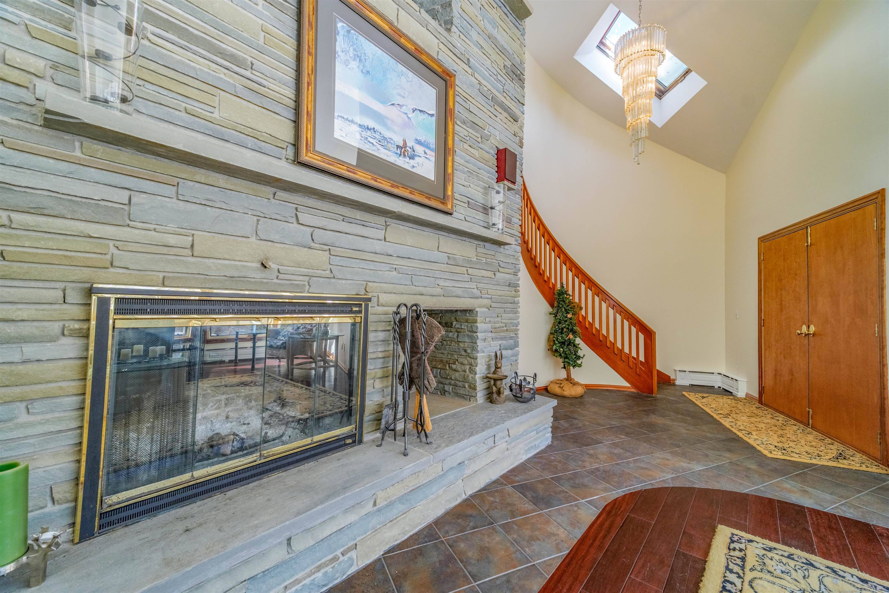 16 Spring Hill RD Dover, VT 05356
