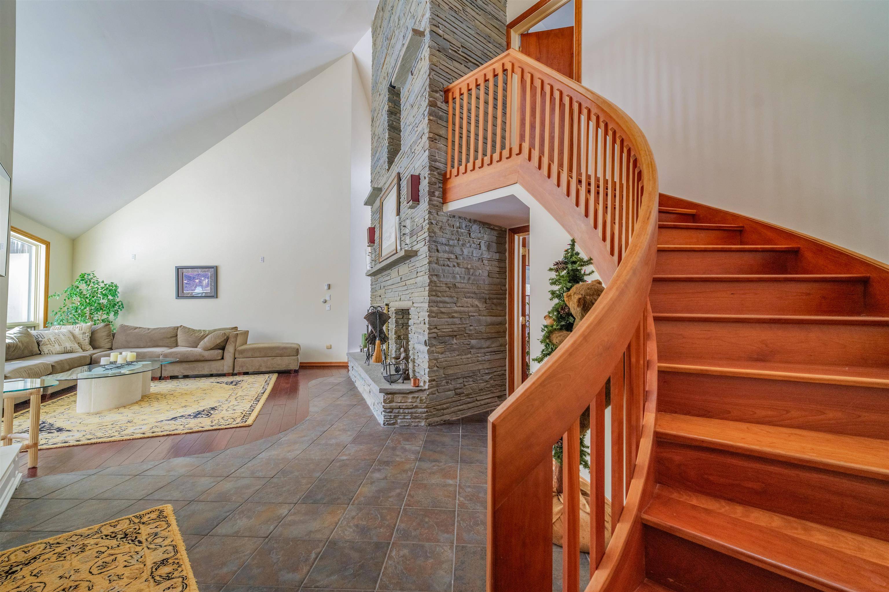 16 Spring Hill RD Dover, VT 05356
